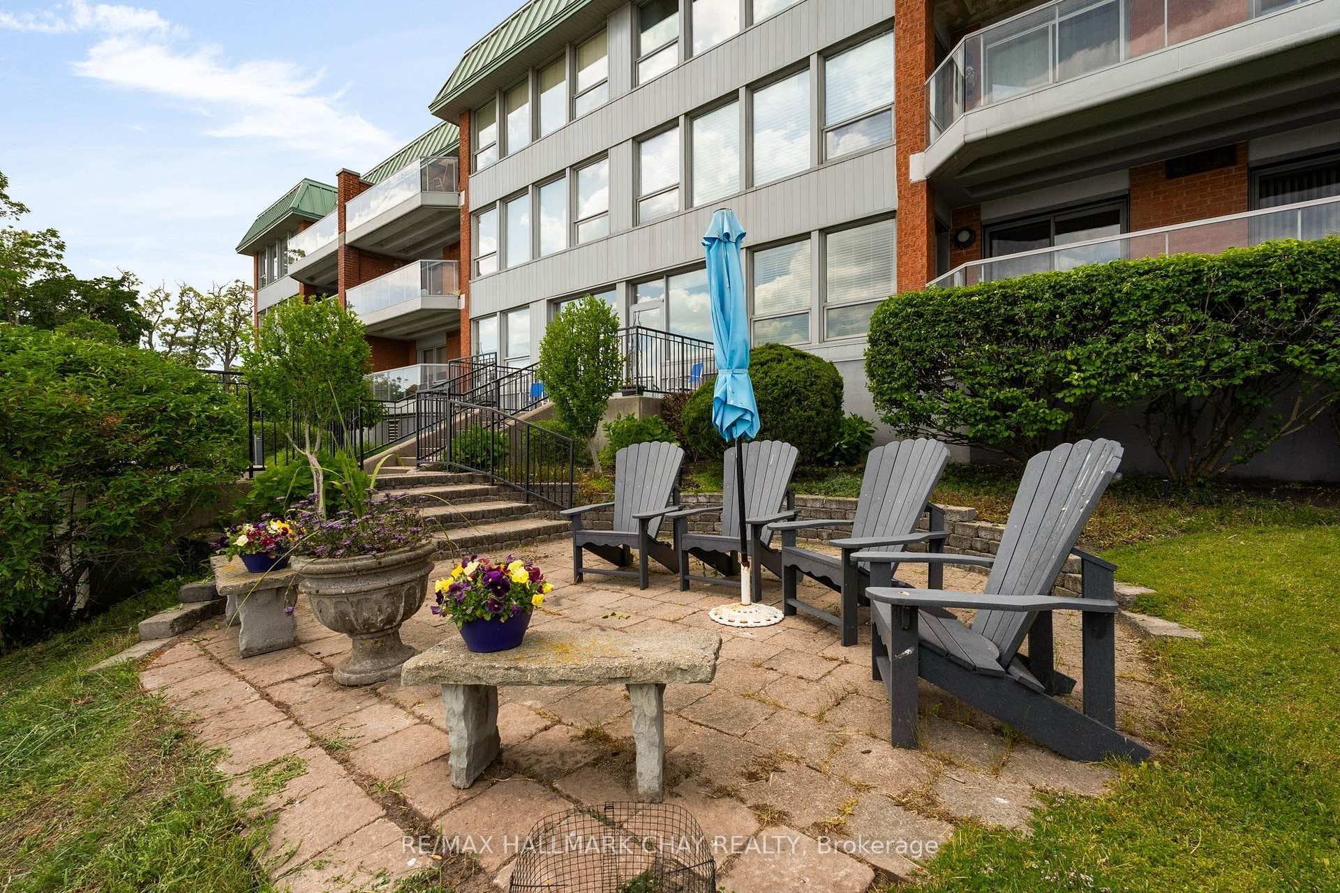 21 Kempenfelt Drive Unit 103 photo 24