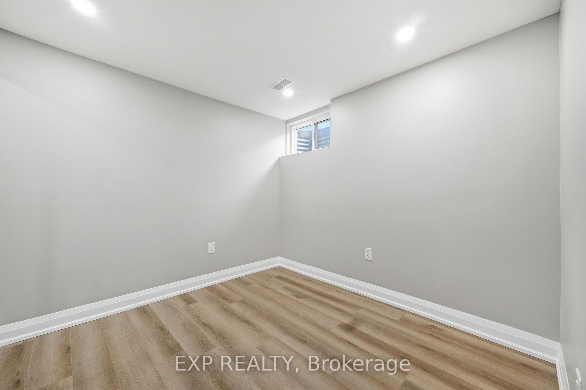 431 Archdekin Drive photo 29