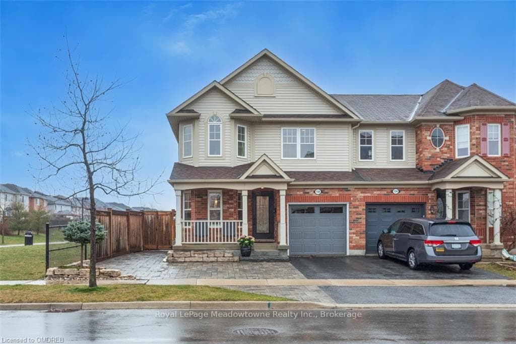 726 HEPBURN Road photo 1