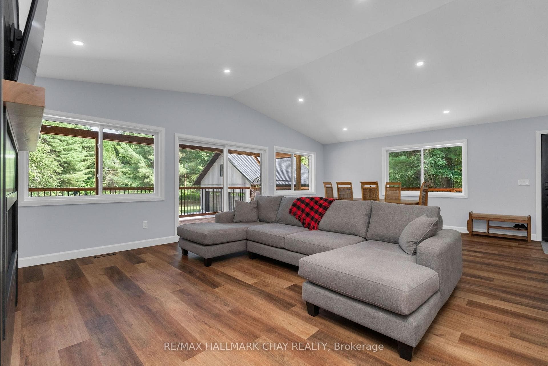 780 Marshall Road, Tiny