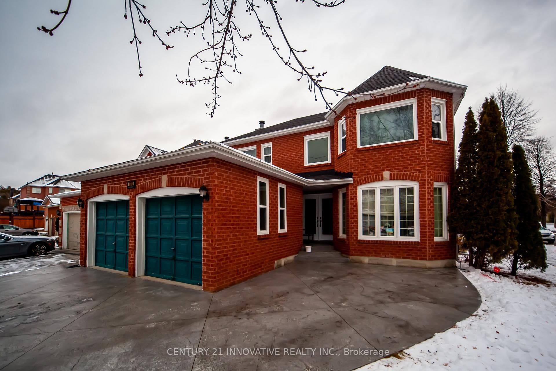 1075 Wildrose Crescent Unit B photo 5