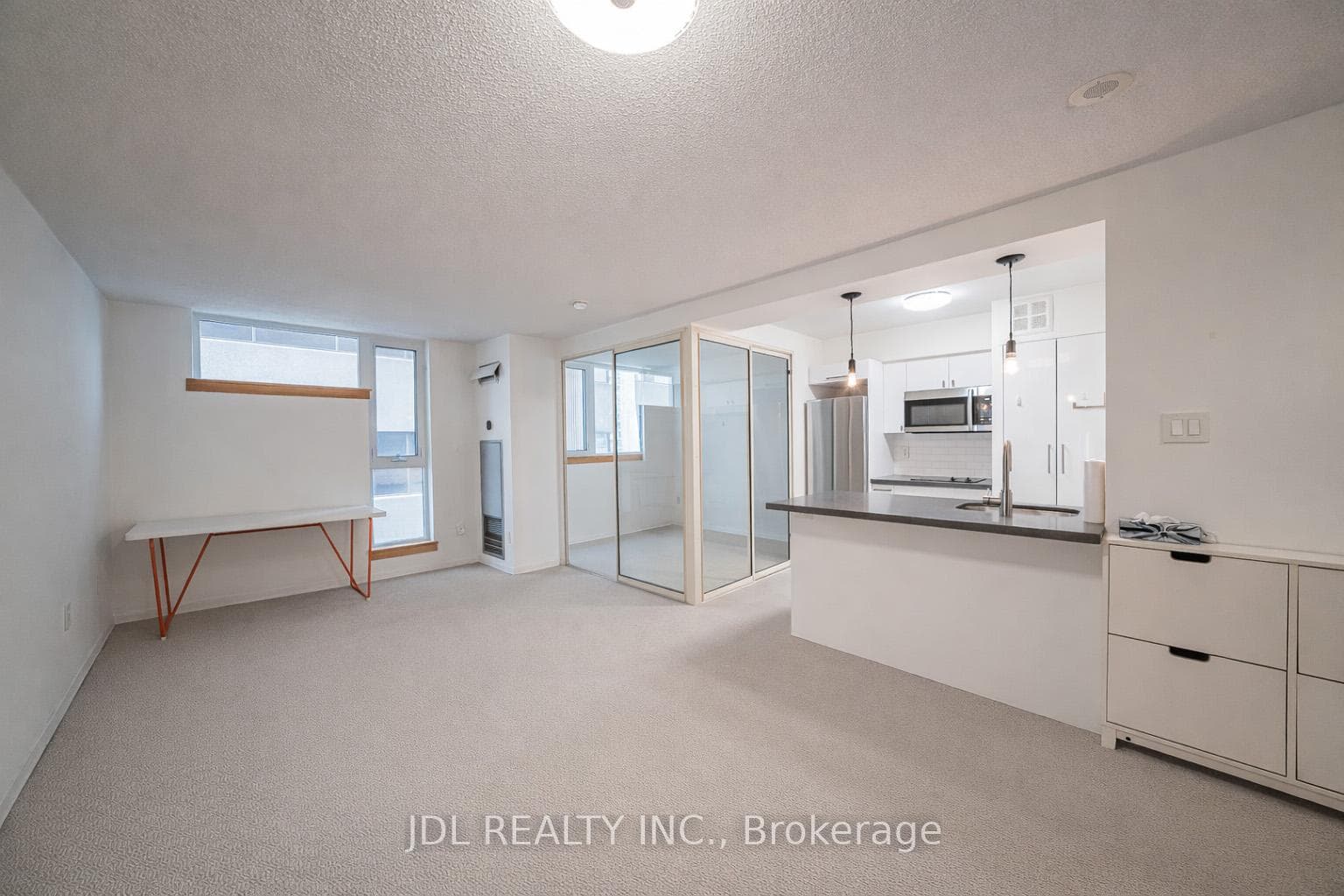 1055 Bay Street Unit 713 photo 4