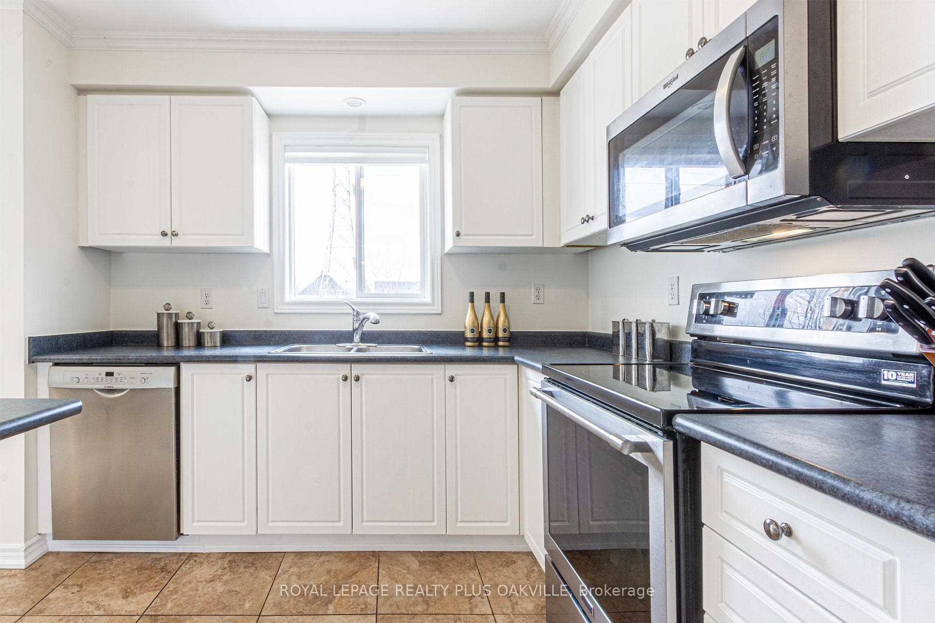 2871 Darien Road Unit 13 photo 17