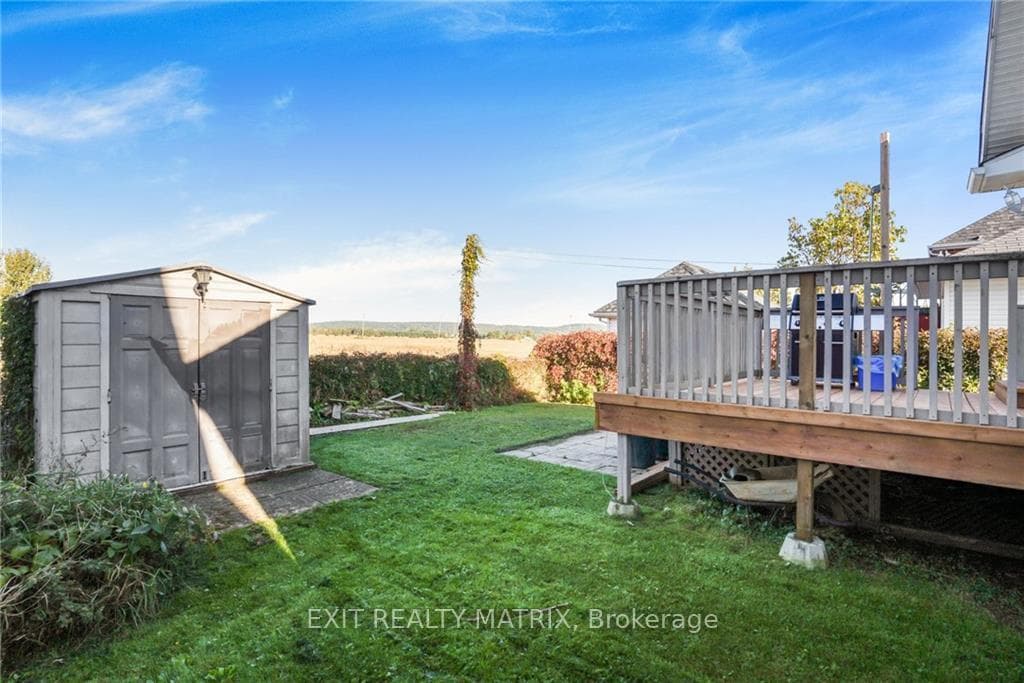 875 PILON Street photo 24