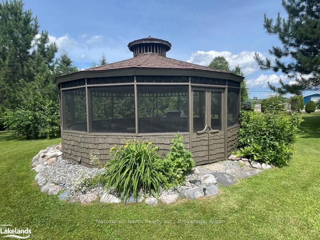 147 ST DAVID Street photo 31