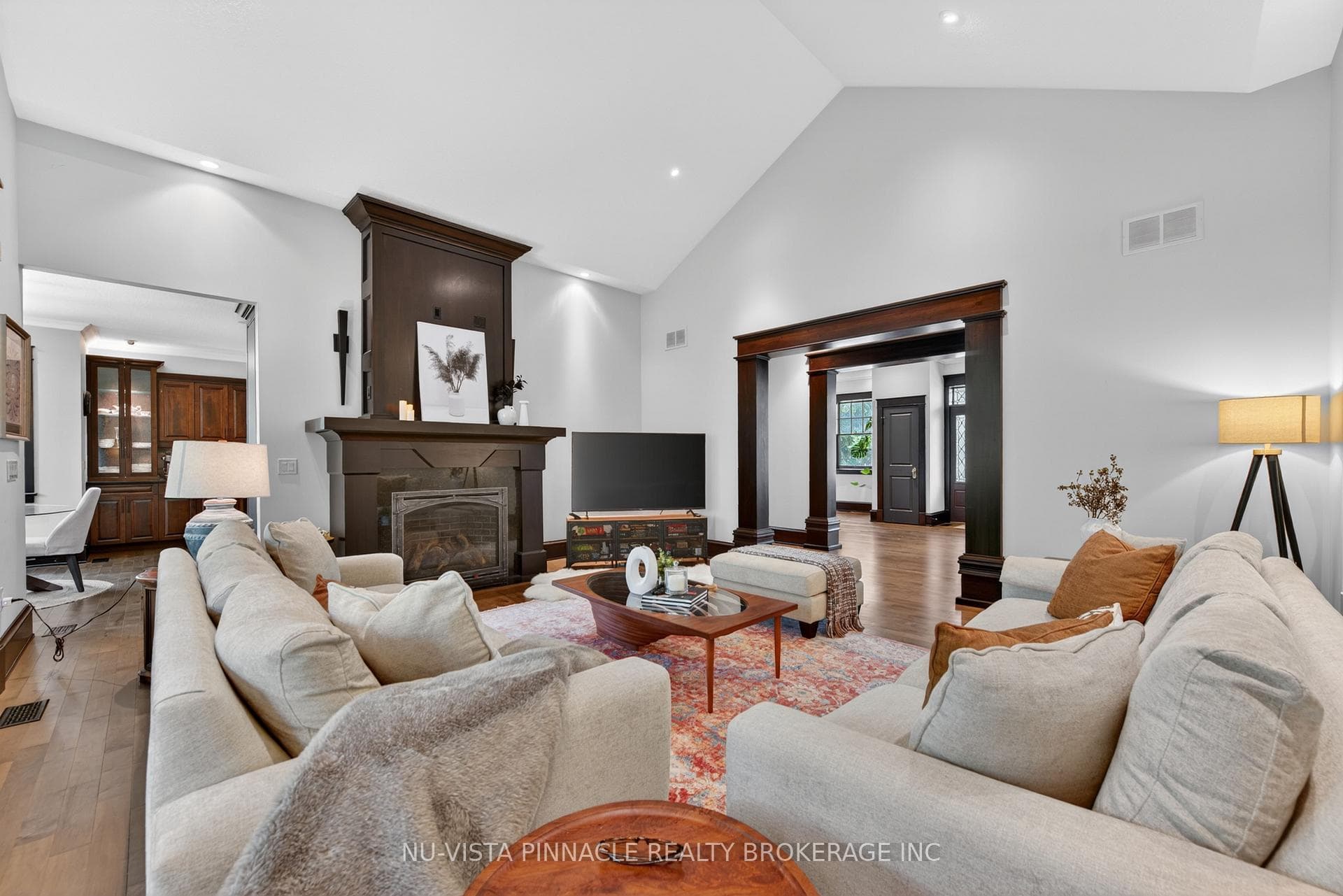 9082 Ferne Drive photo 12