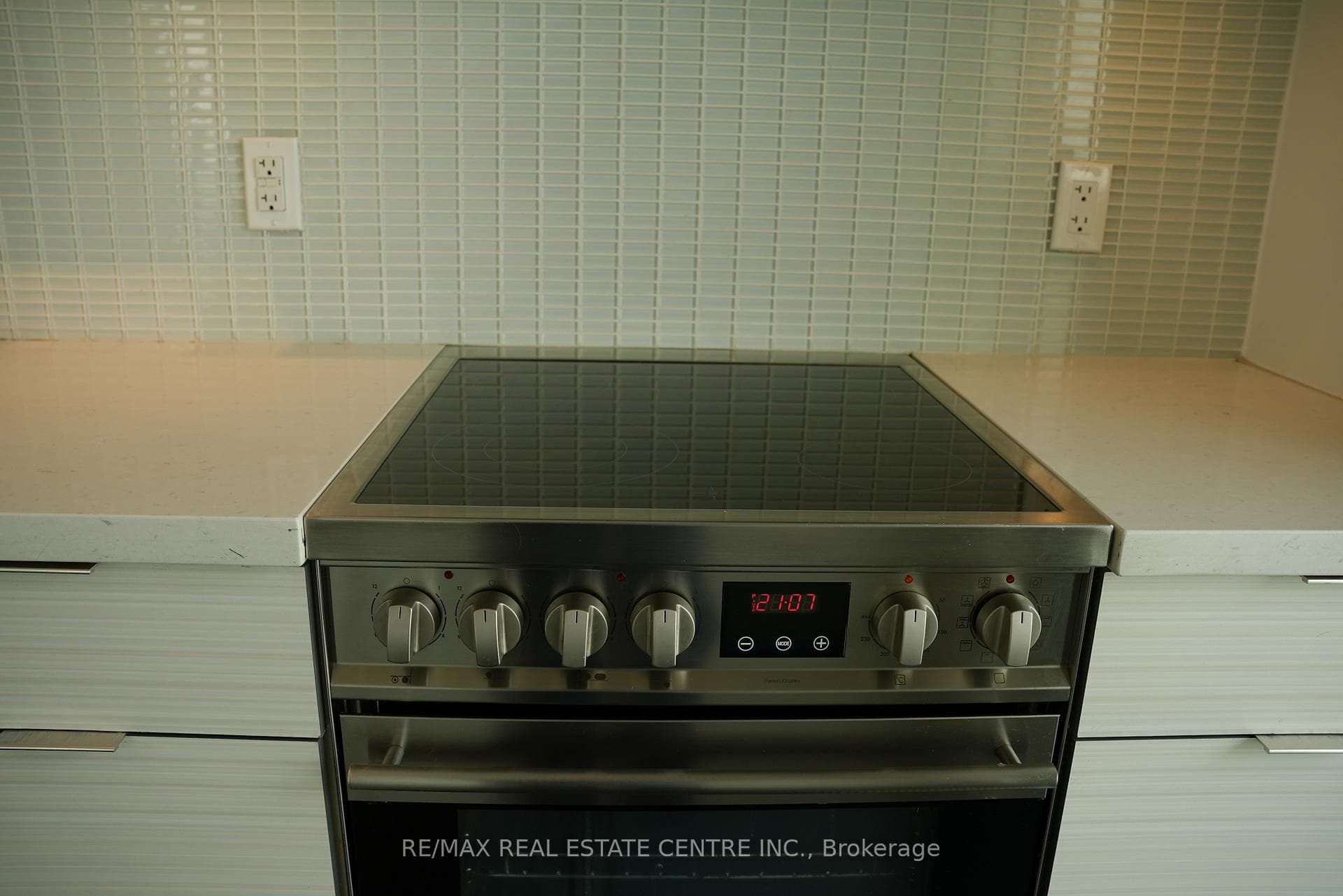 33 Shore Breeze Drive Unit 3004 photo 8