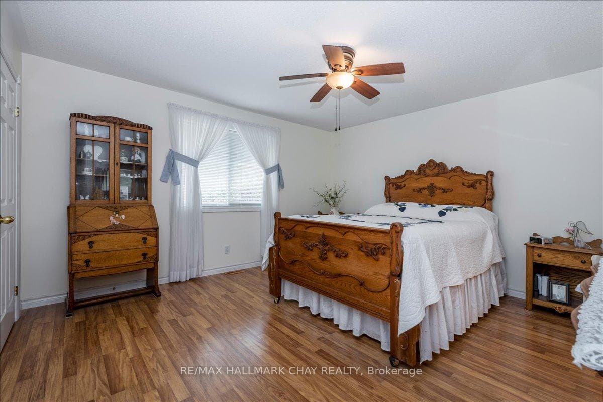 190 Pringle Drive photo 13