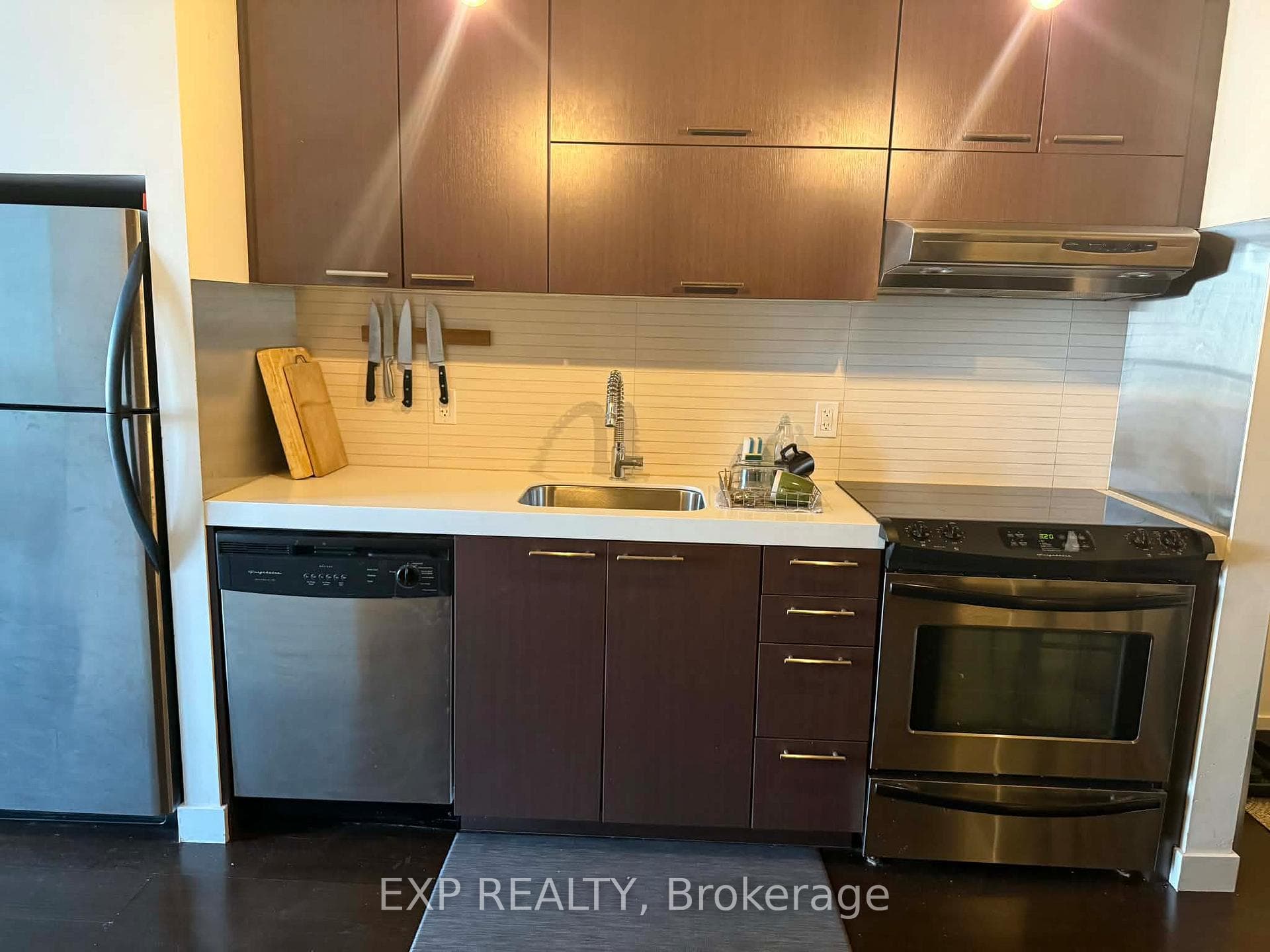 55 Stewart Street Unit 511 photo 5