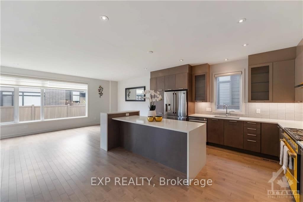 310 LONGWORTH Avenue photo 7
