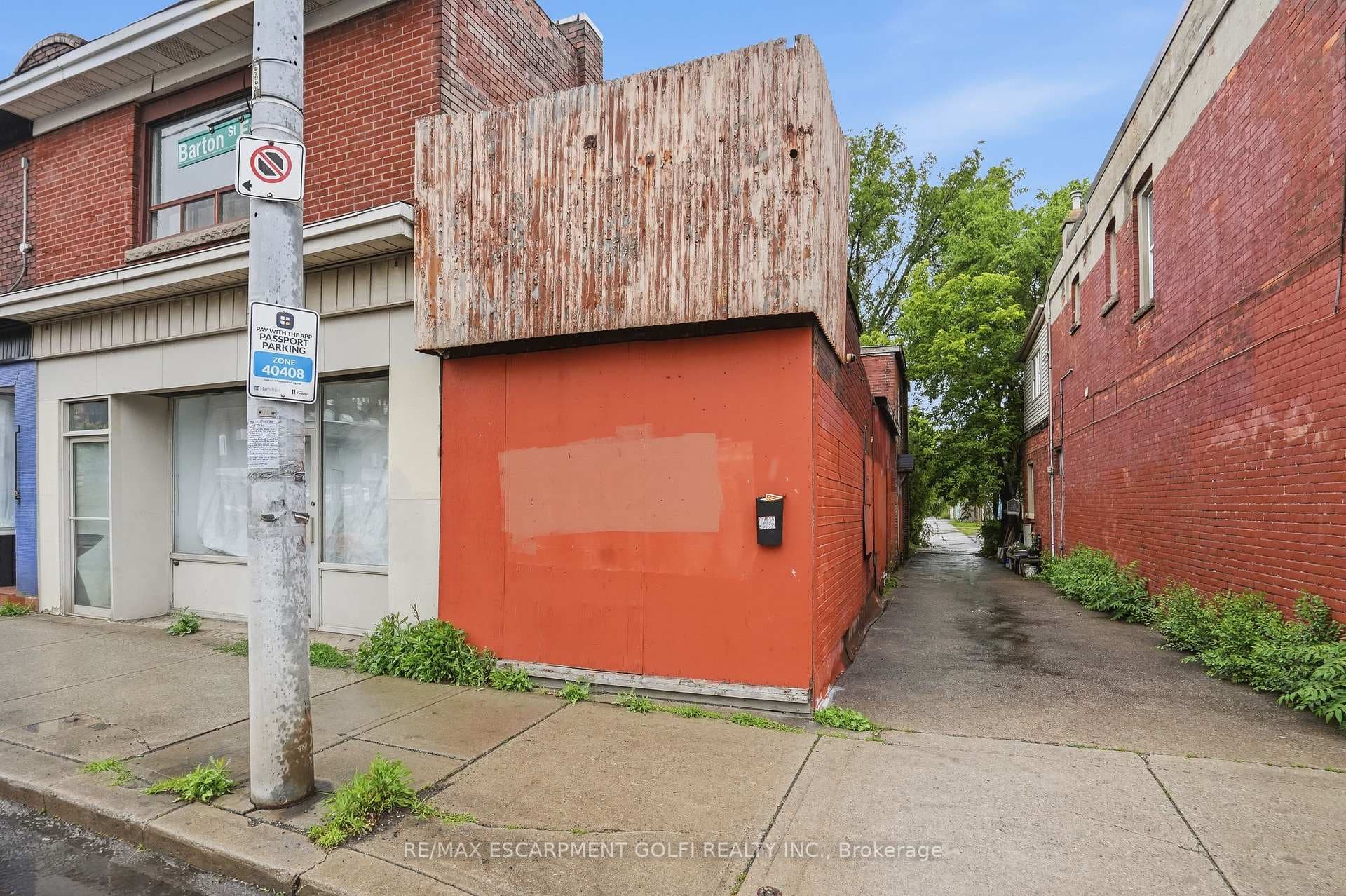 721 1/2 BARTON Street photo 11