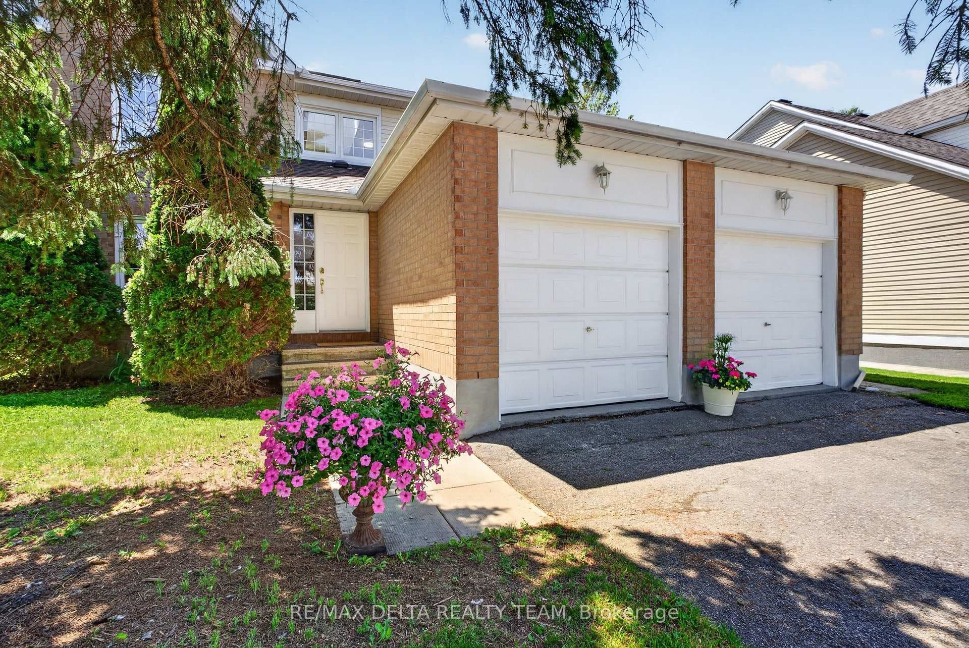 664 Thicket Way photo 1