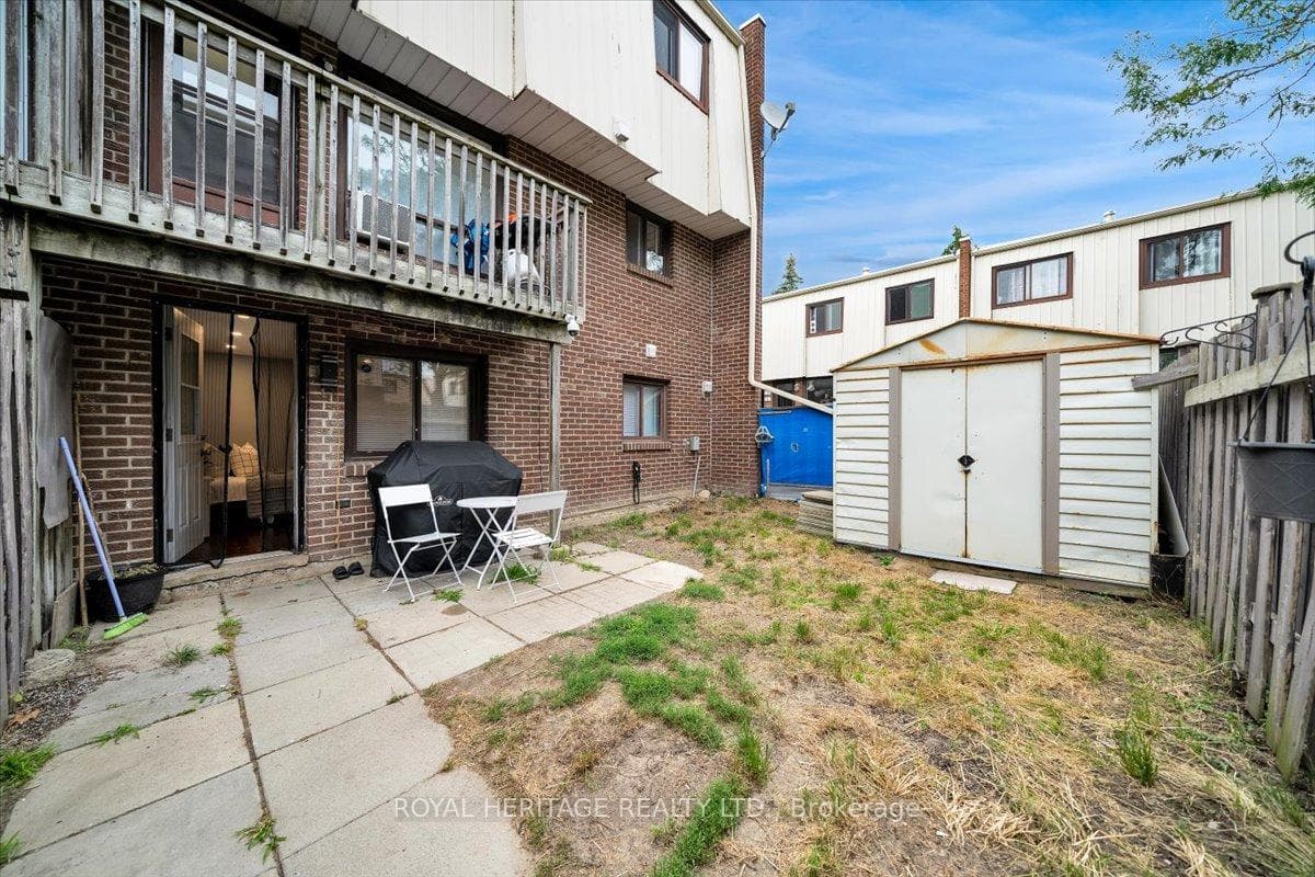 1100 Oxford Street Unit 74 photo 24