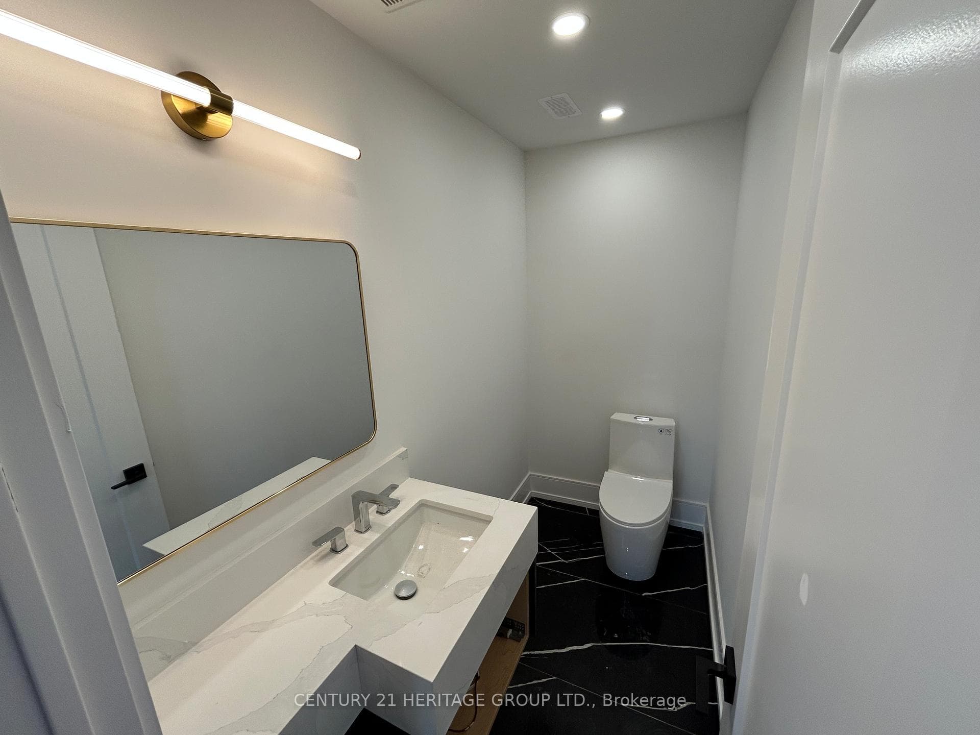 3716 Quayside Drive photo 9
