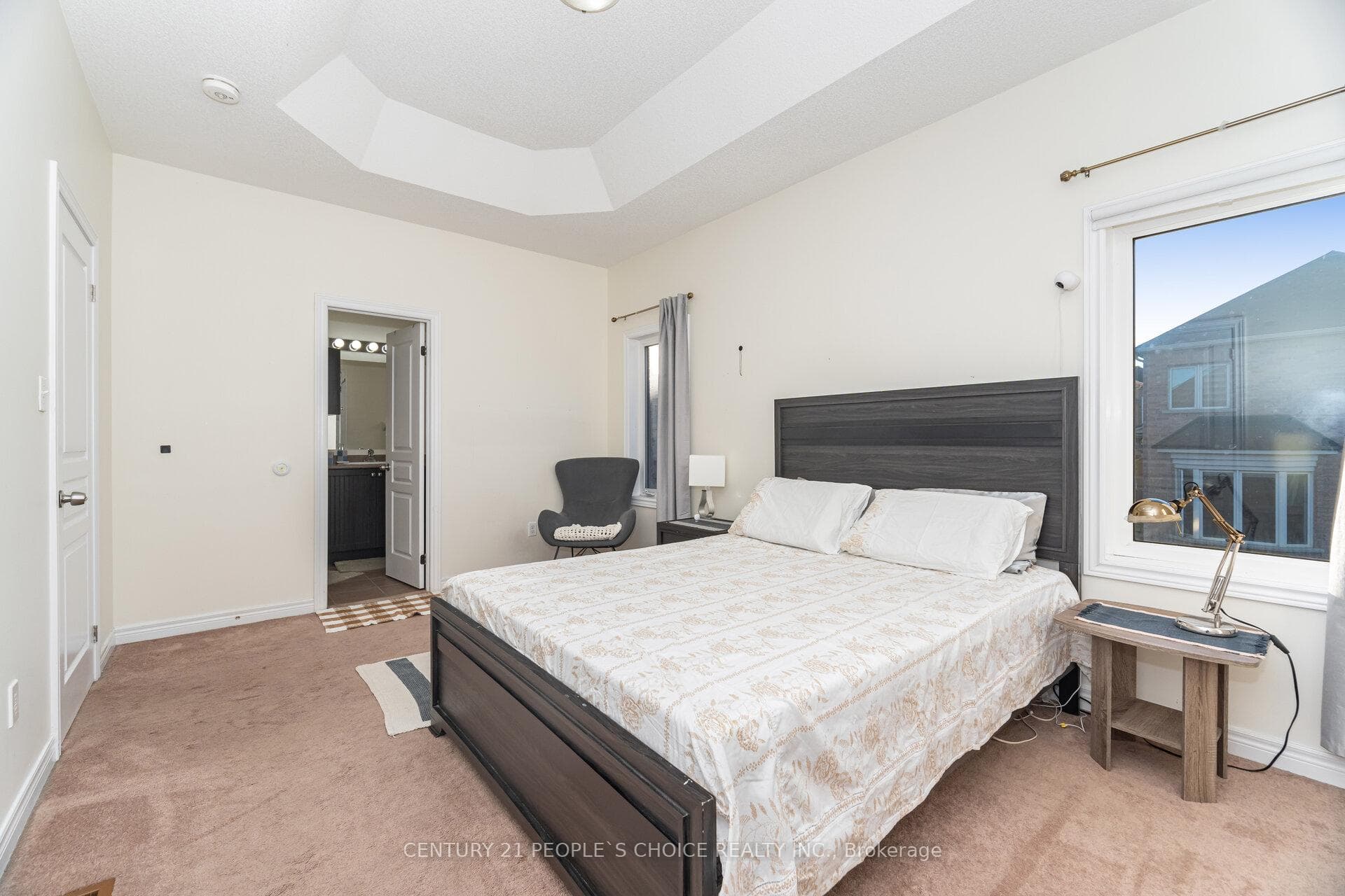 8 Fitzgibson Street photo 23