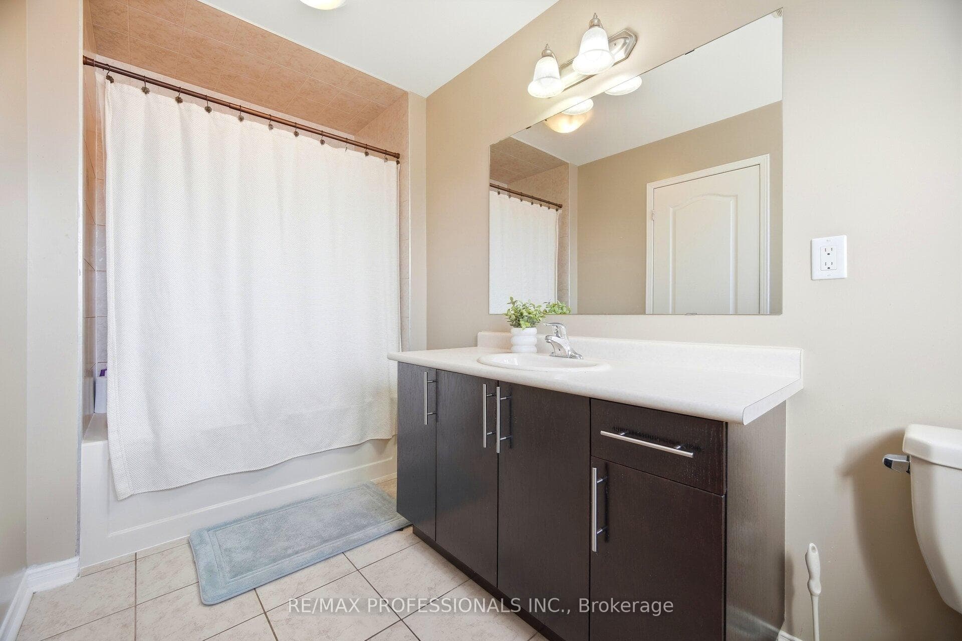 56 Lightcatcher Circle photo 25