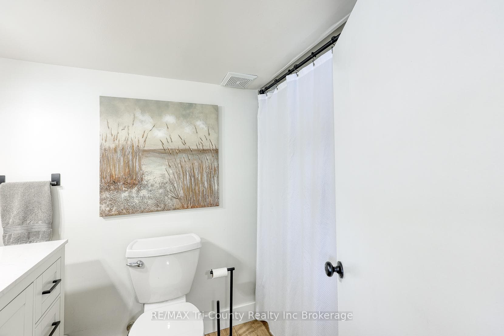 53 Wellington Street photo 23