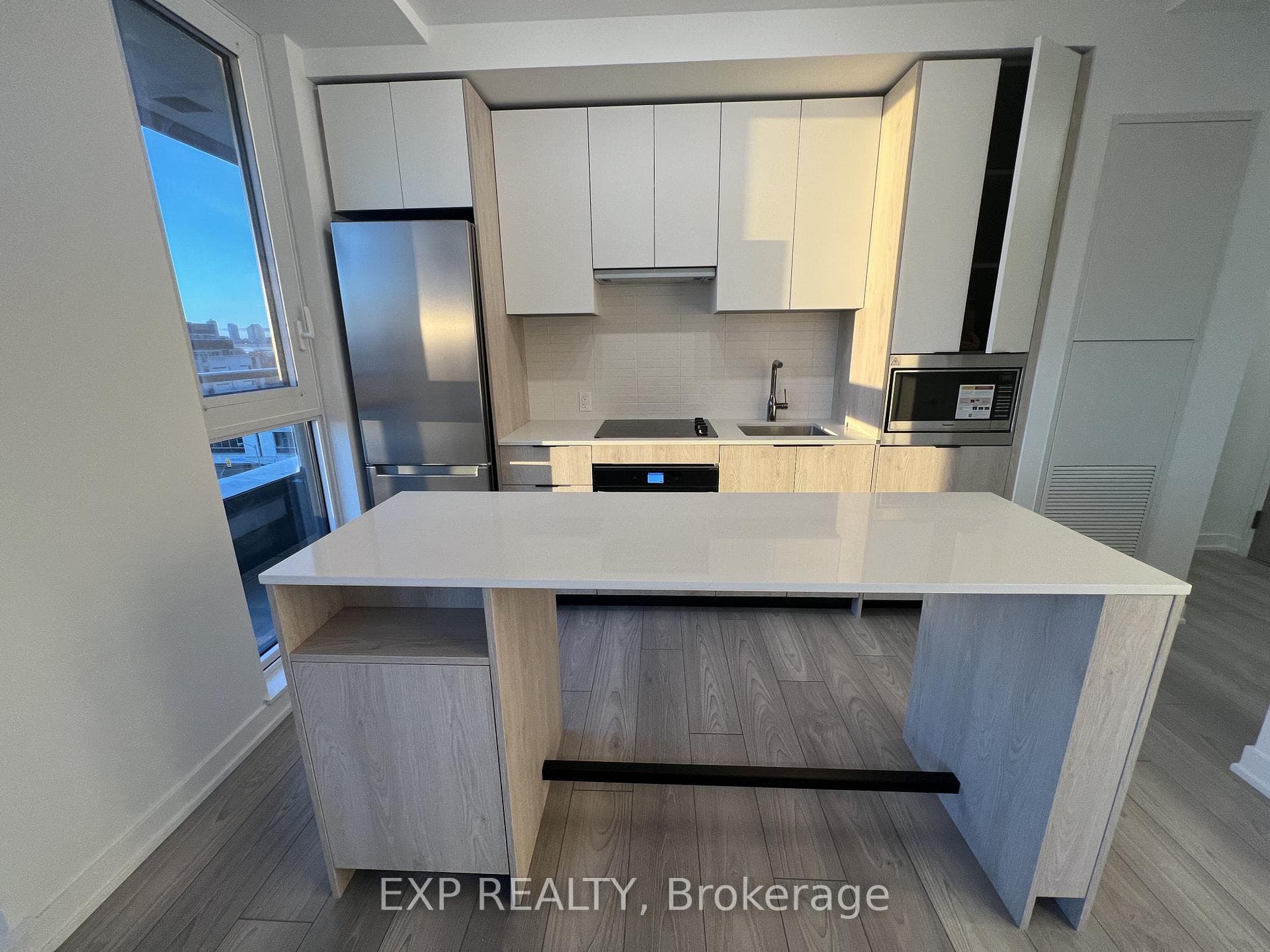 1007 The Queensway N/A Unit 625 photo 13