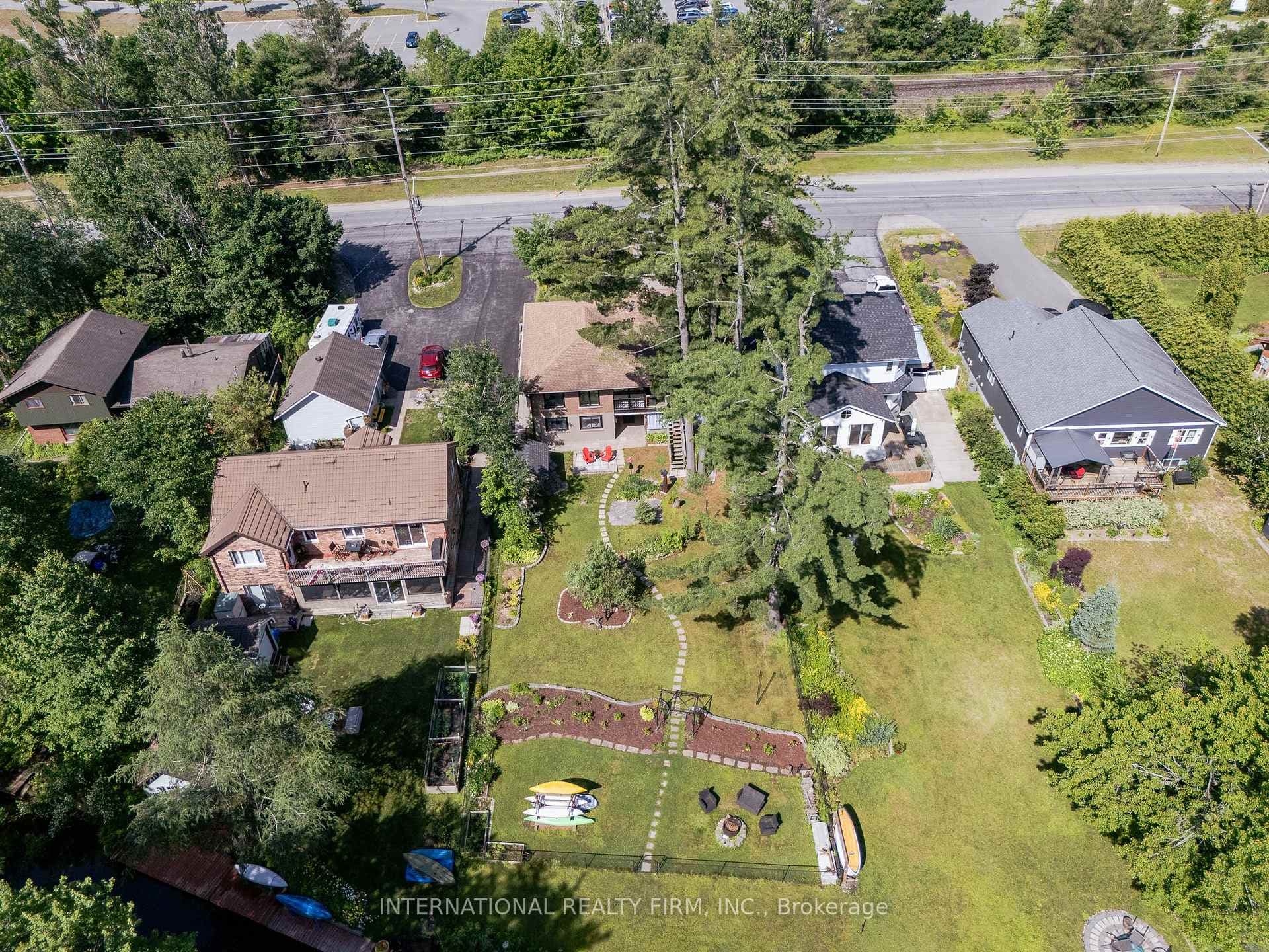 324 Bethune Drive photo 49