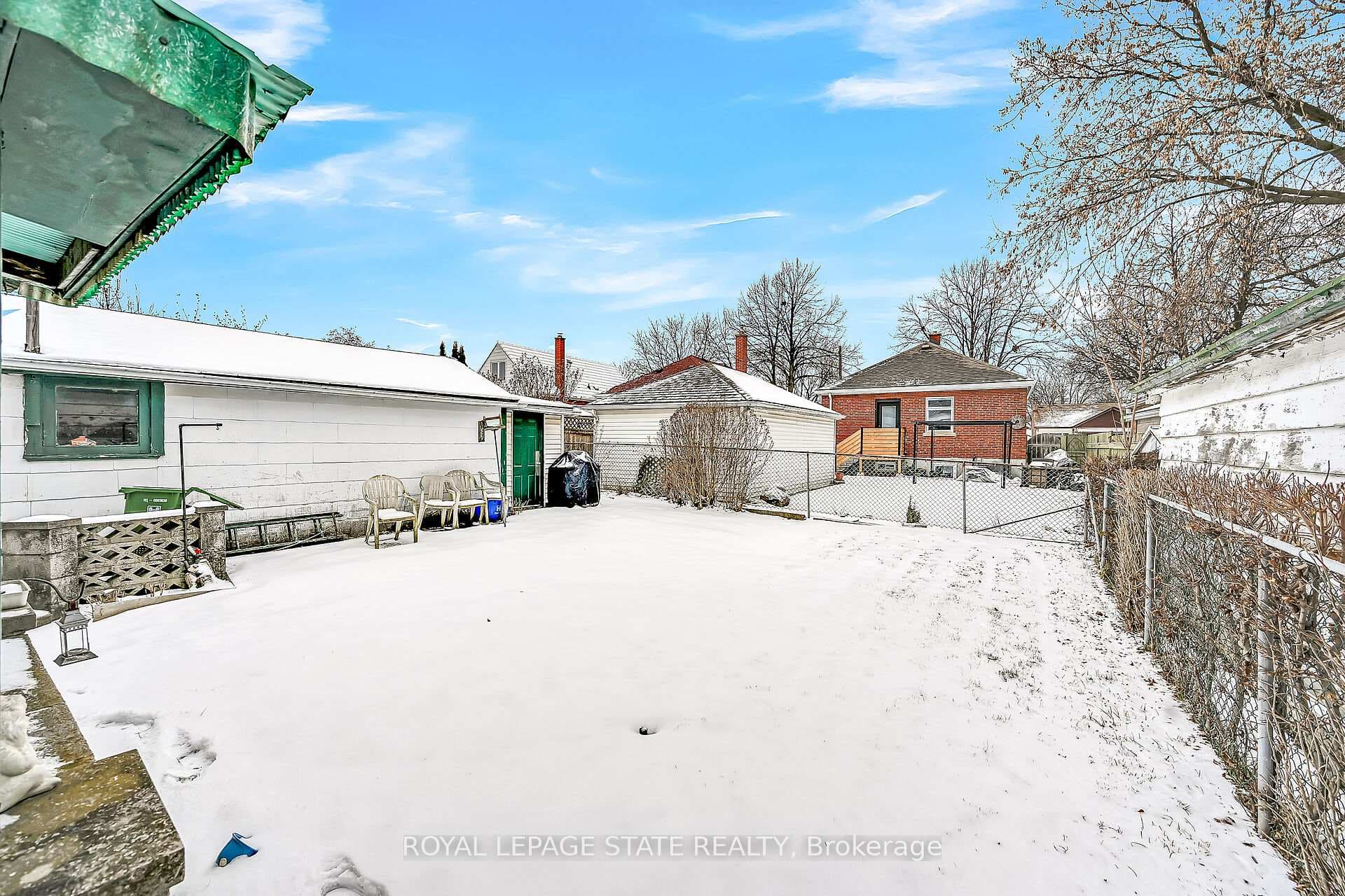 646 Upper Sherman Avenue photo 33