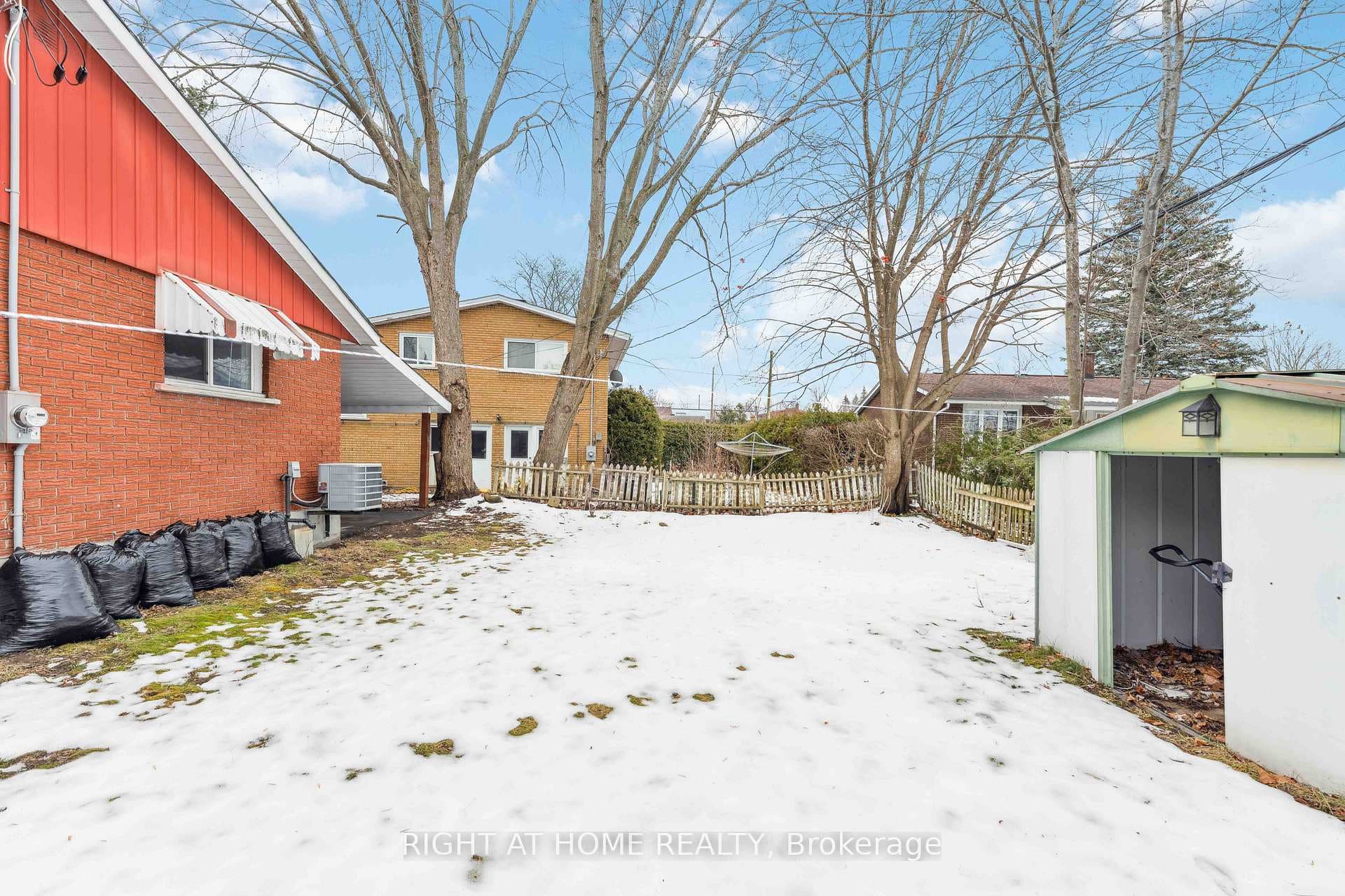 1274 Cobden Road photo 13