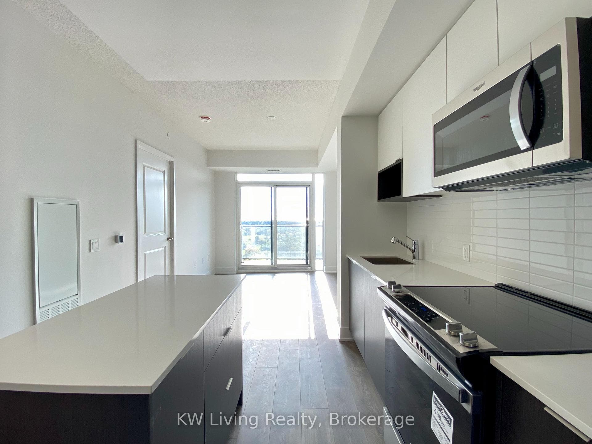 202 Burnhamthorpe Road Unit 1210 photo 12