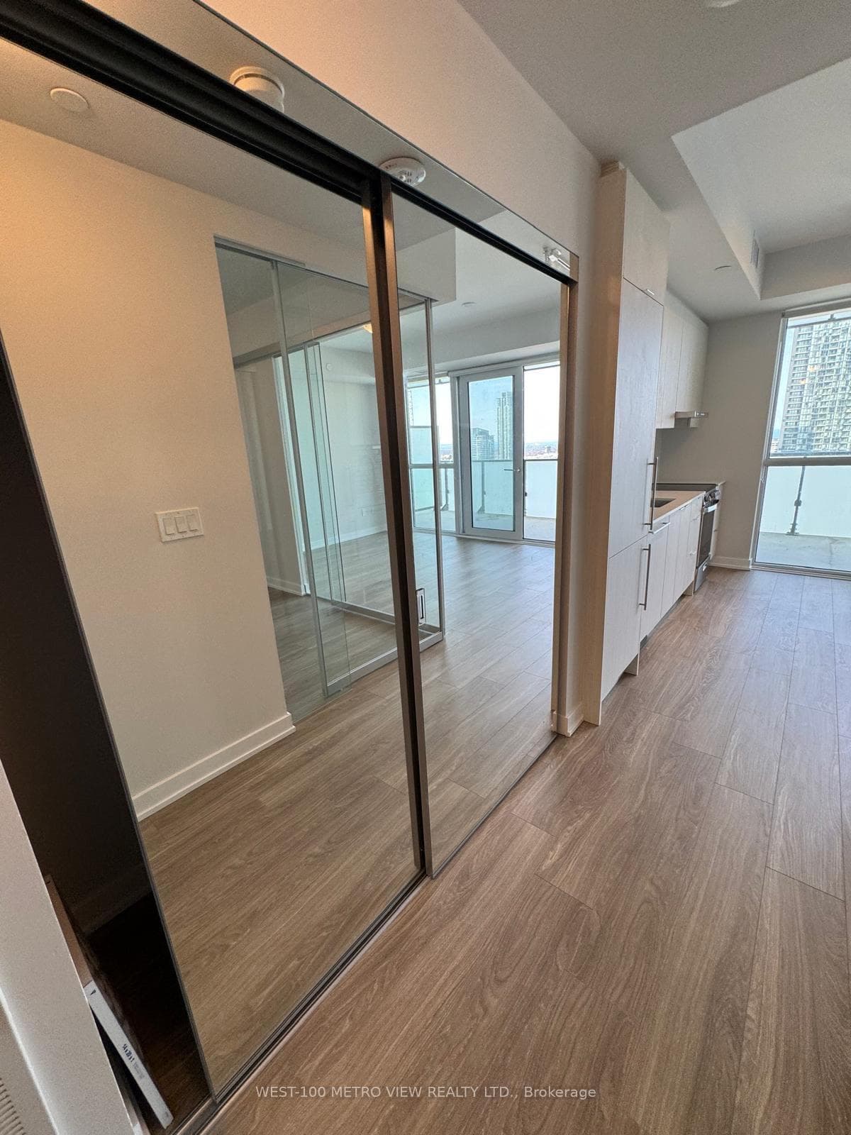 430 Square One Drive Unit 2404 photo 2