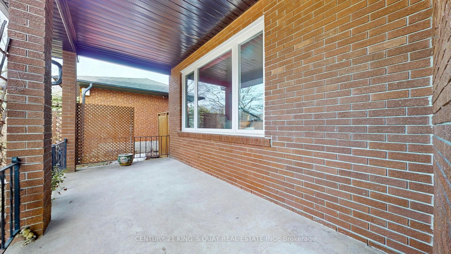 50 Bedford Park Avenue photo 2