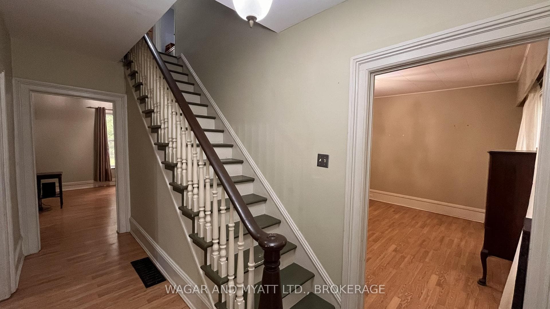 226 CAMDEN Road photo 4