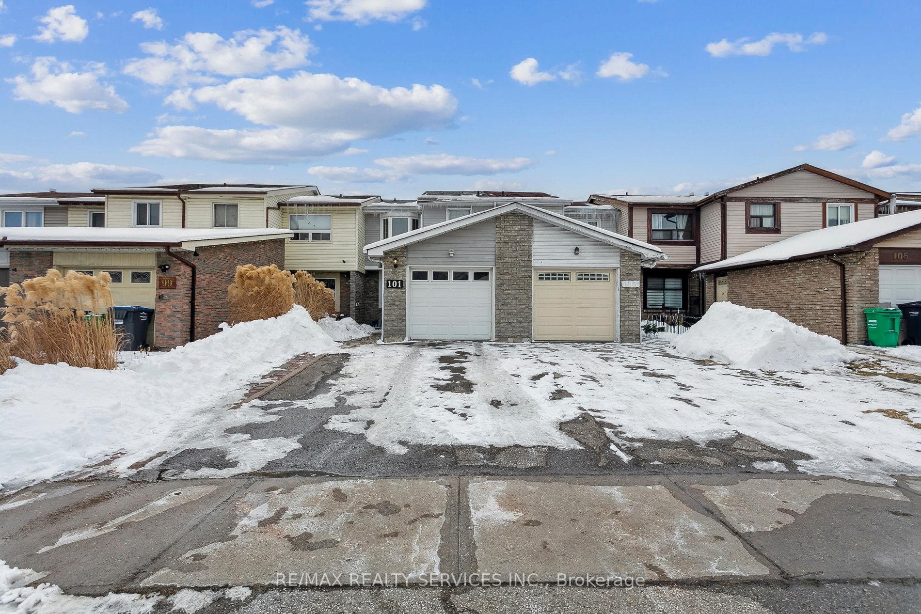101 Greene Drive photo 2