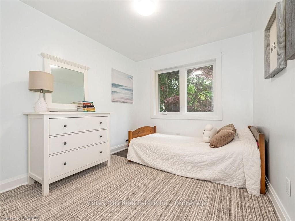 535 REGINA Drive photo 14