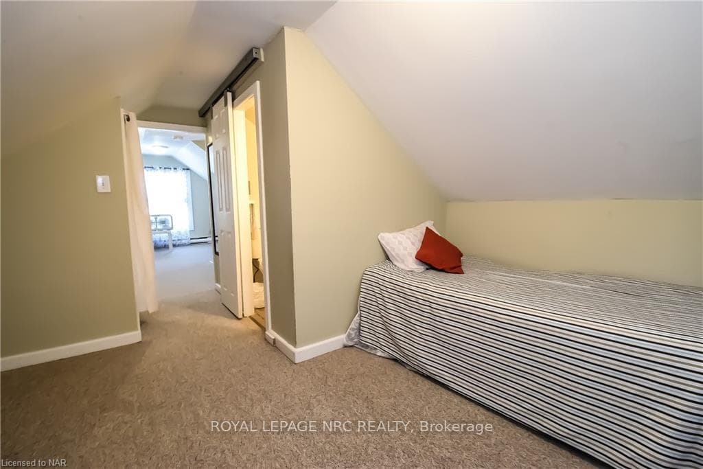 200 RUSSELL Avenue Unit 3 photo 18