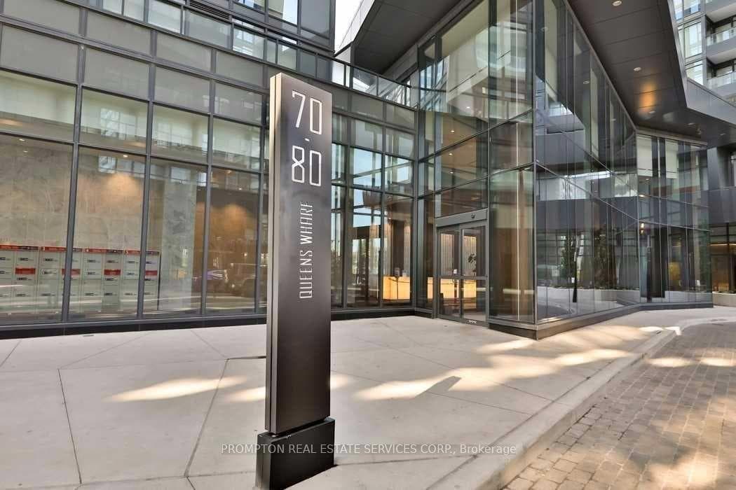 80 Queens Wharf Road Unit 812 photo 1
