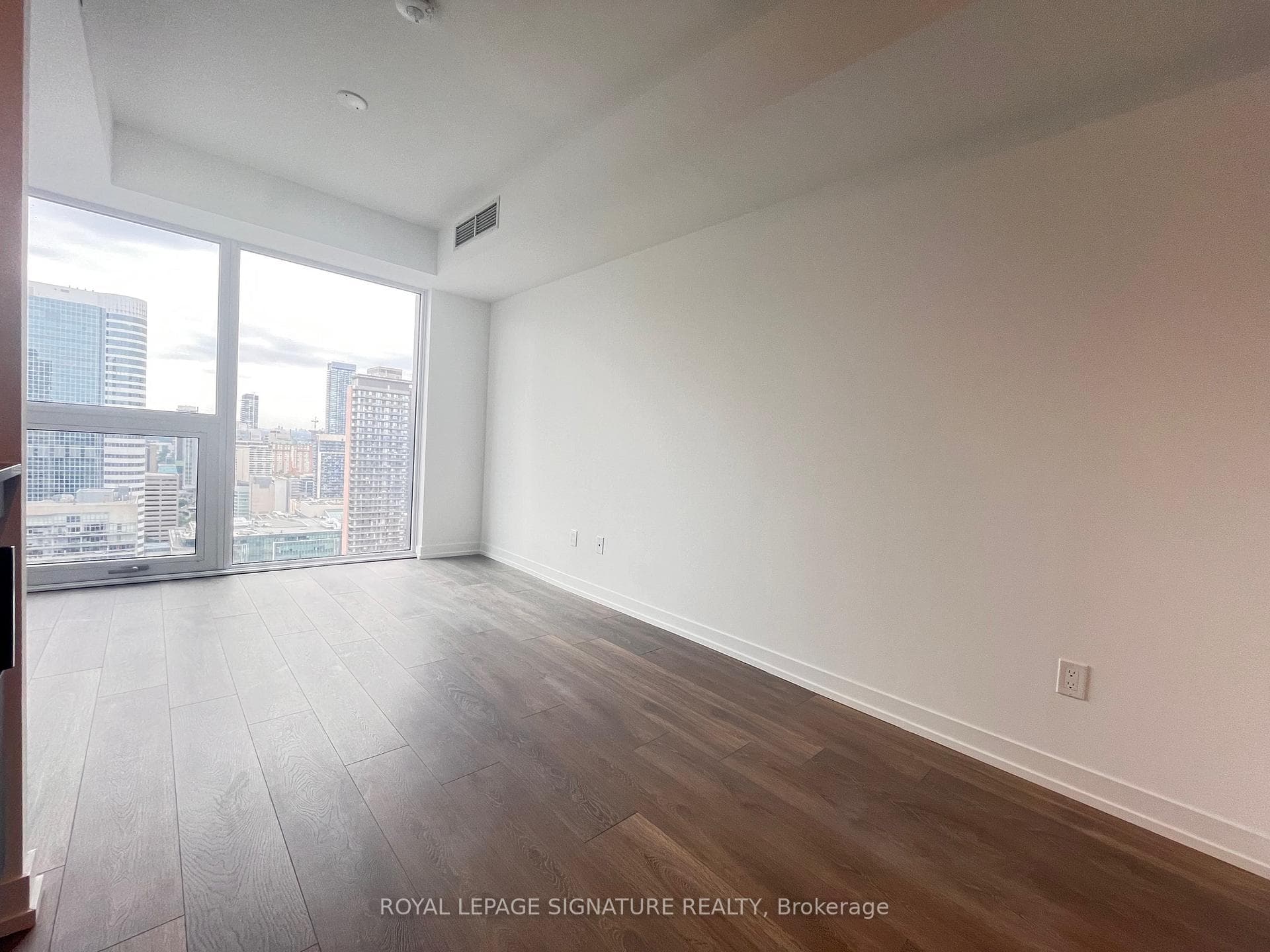 82 Dalhousie Street Unit 3708 photo 5