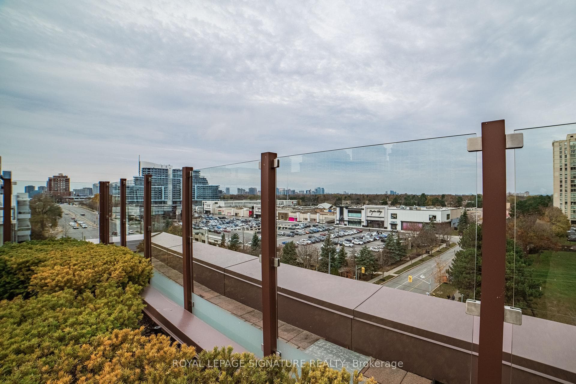 27 Rean Drive Unit 211 photo 16