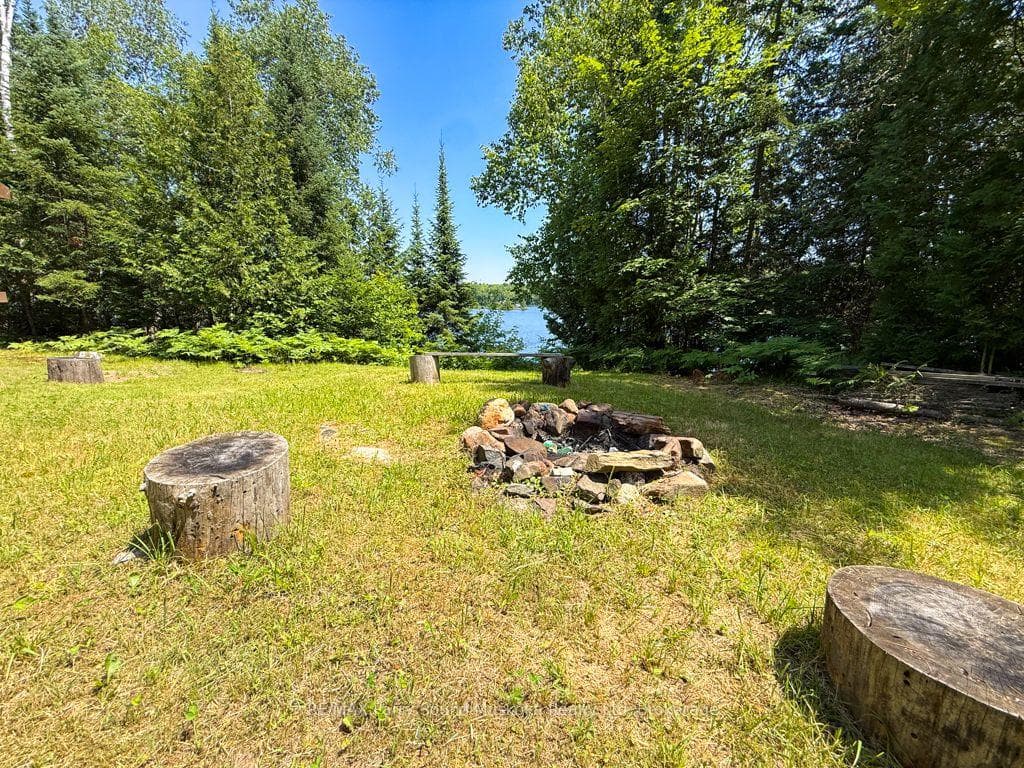 473 North Meadowcove Road photo 13