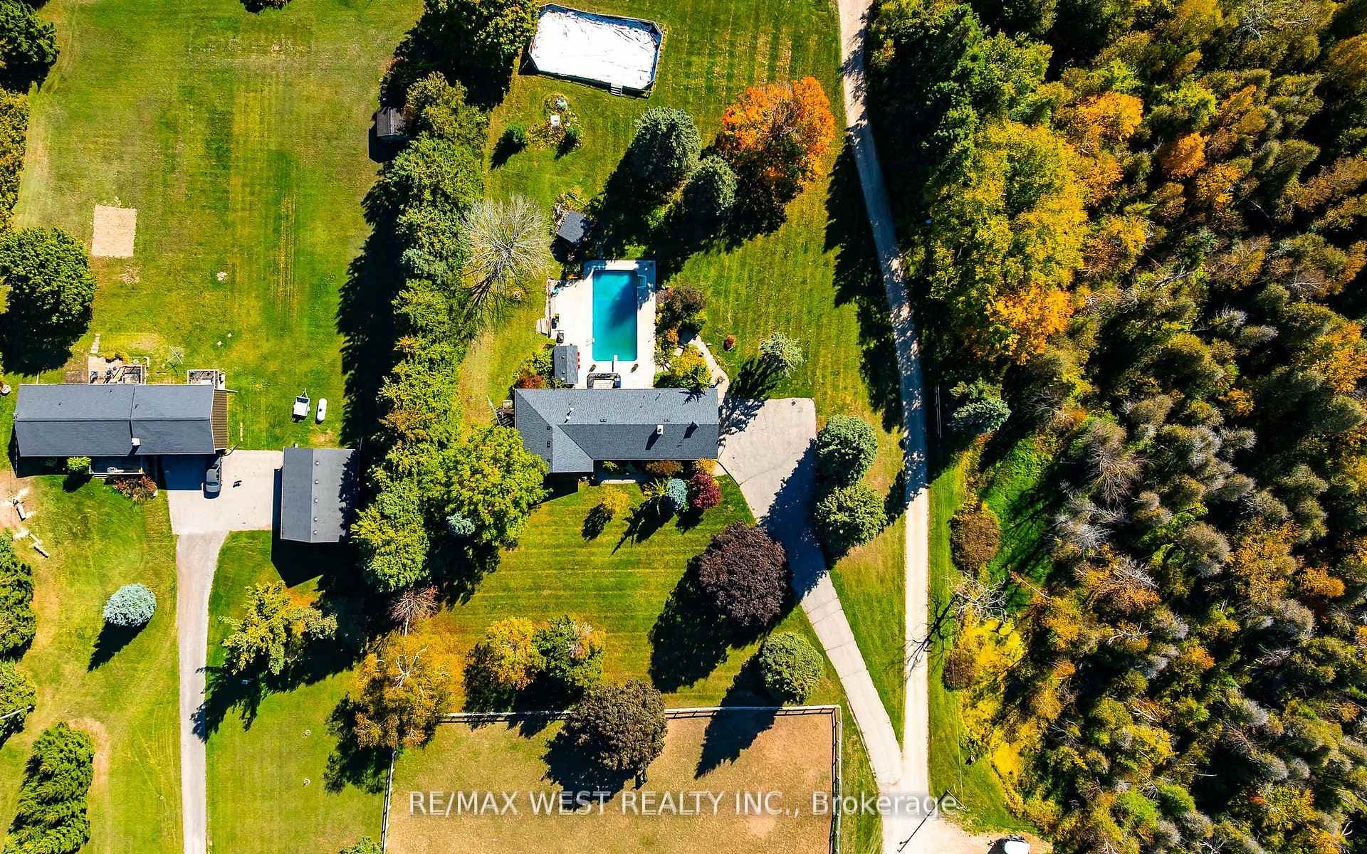 246044 County Rd 16 Road photo 8