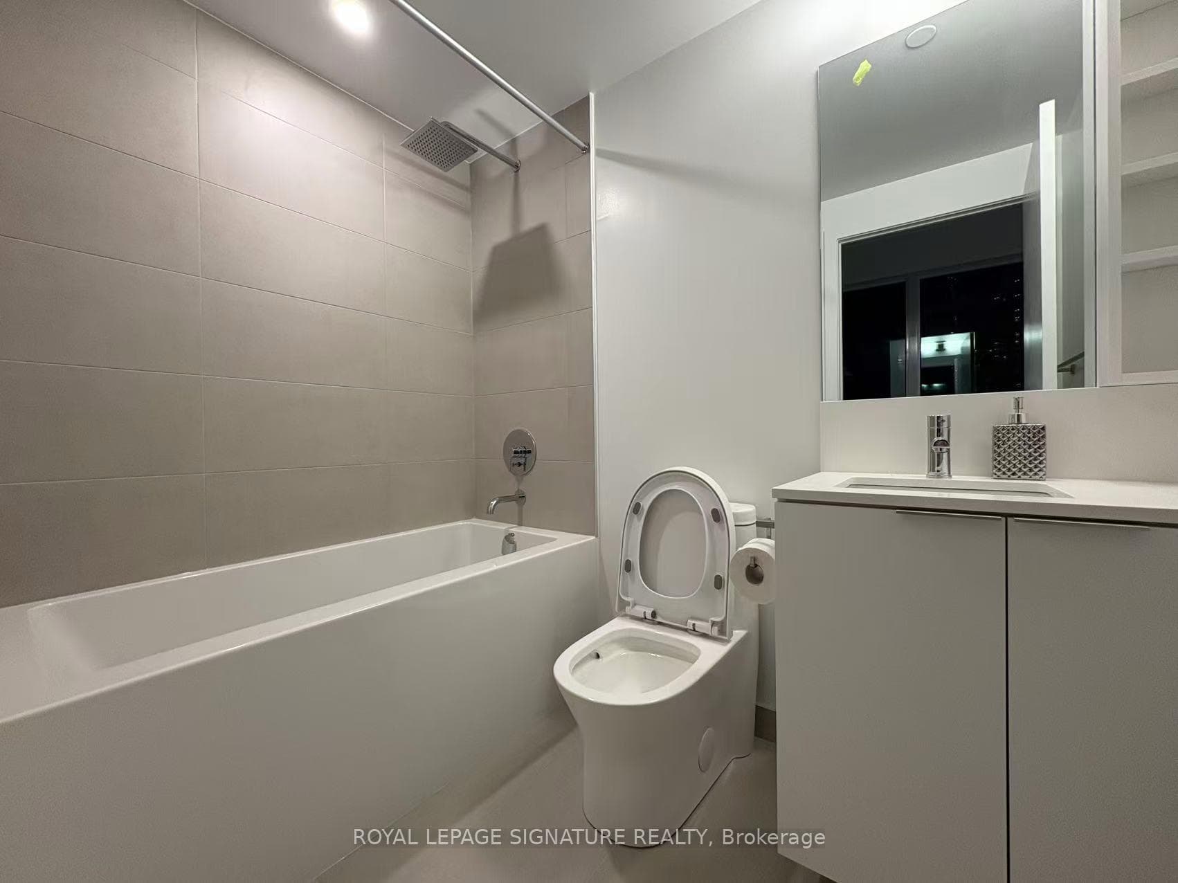 8 Wellesley Street Unit 1515 photo 5