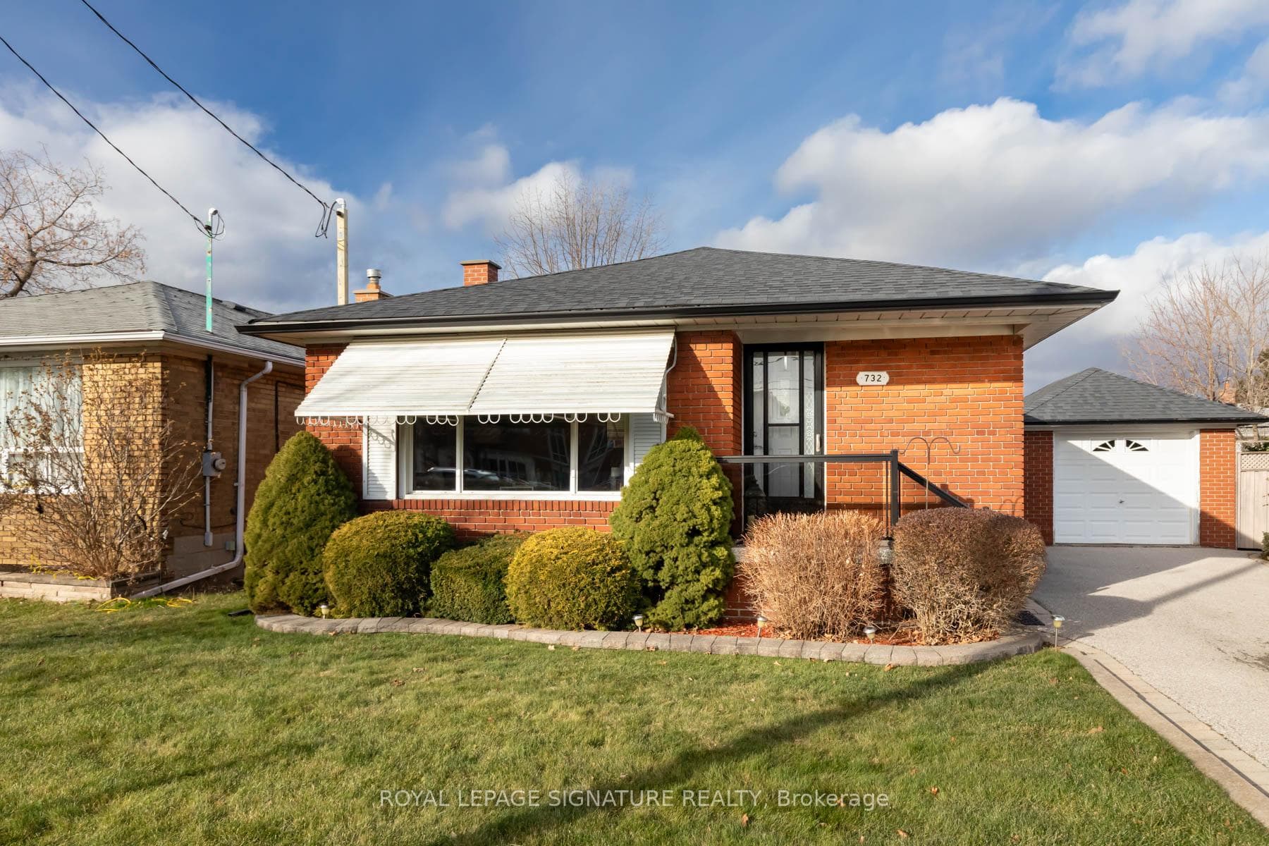732 Danforth Road photo 40