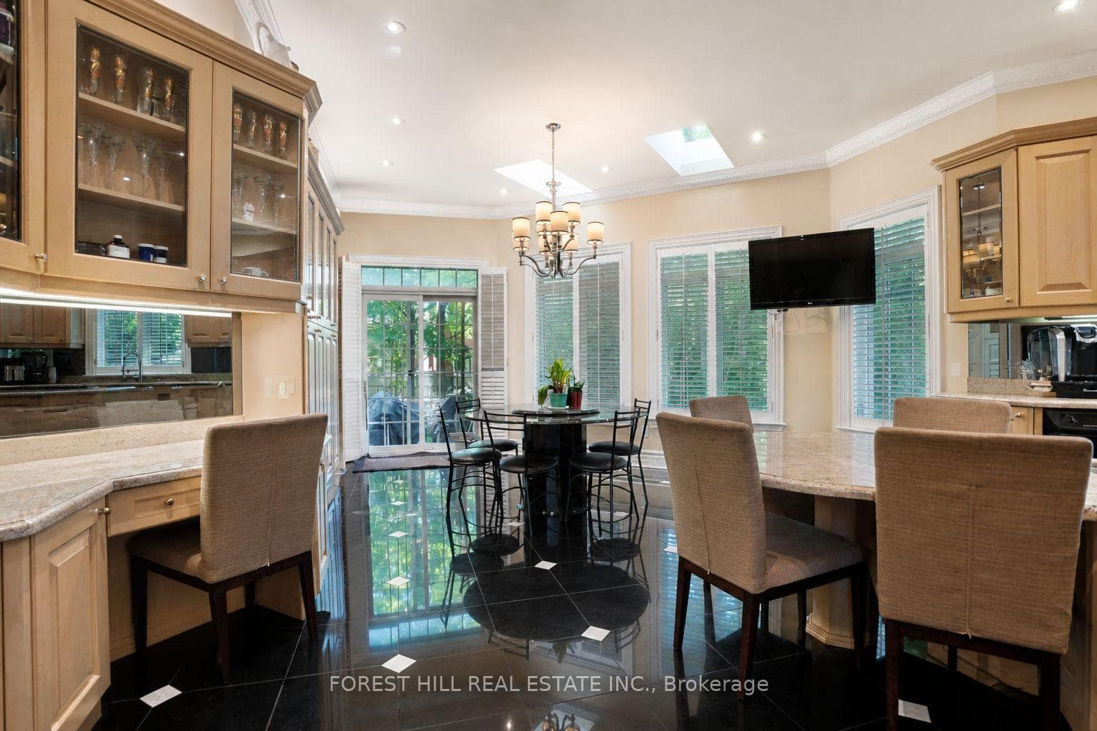 161 Renaissance Court photo 16
