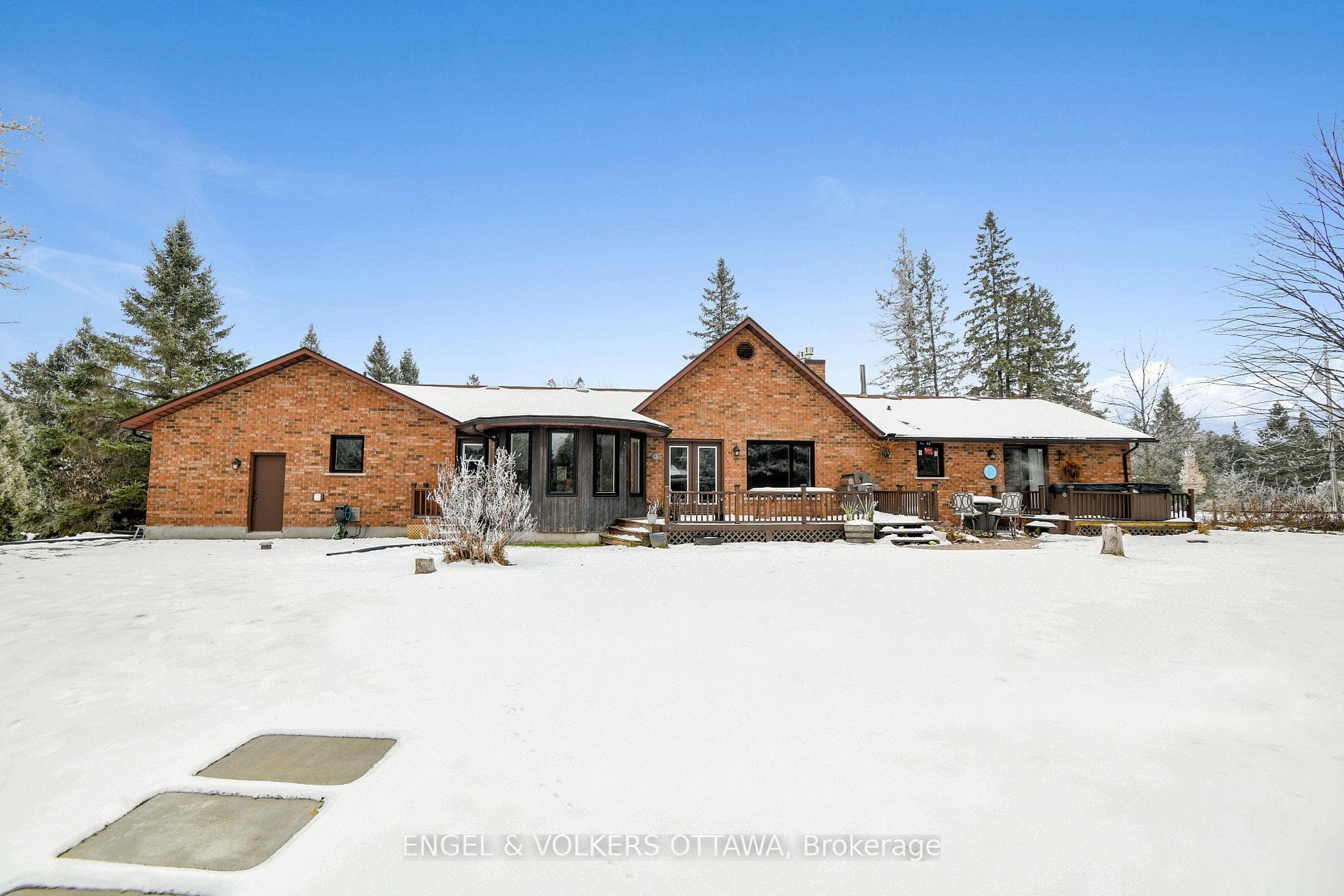 102 Delaney Drive photo 26