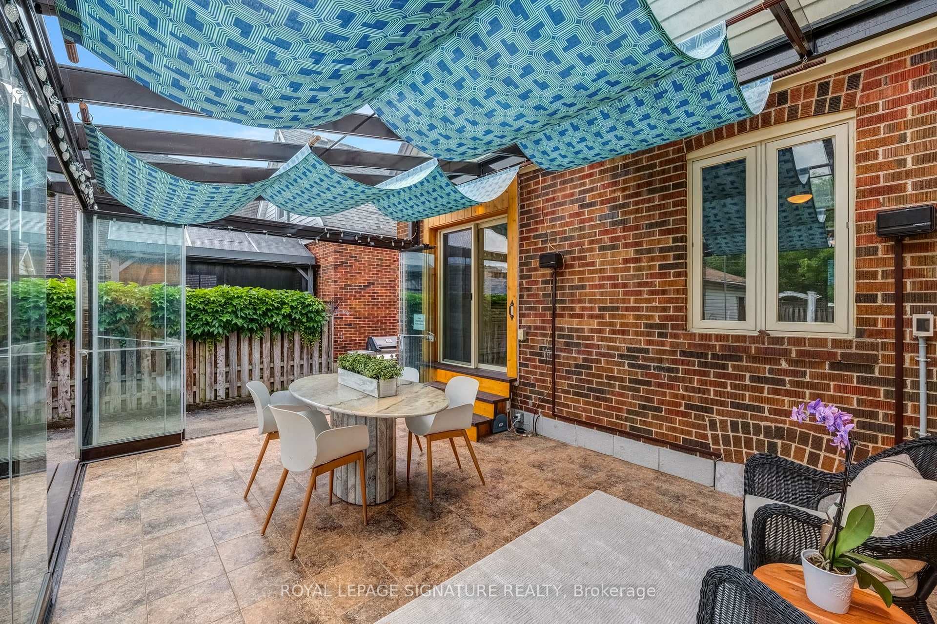 142 Divadale Drive photo 12