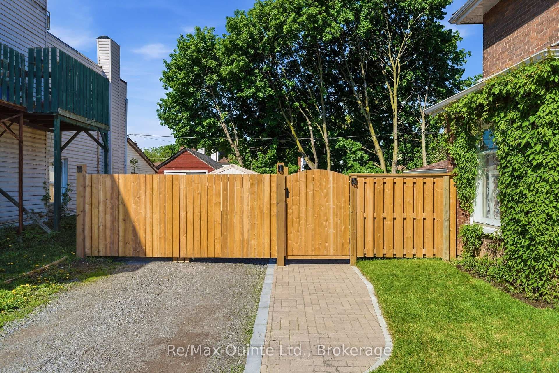 292 COLEMAN Street photo 25