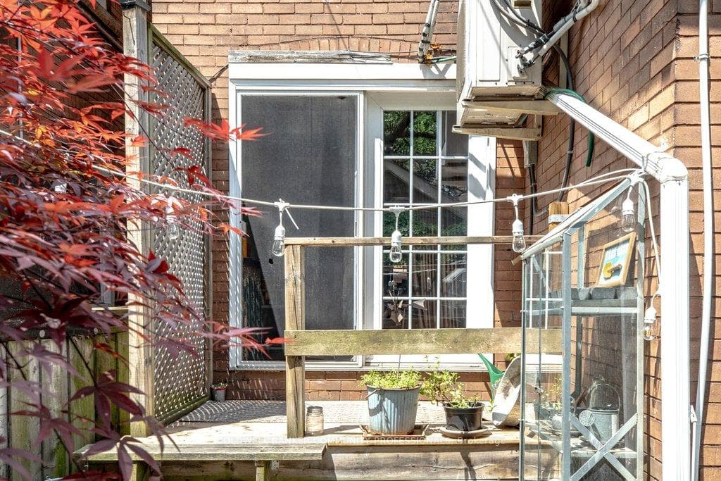 111 Spadina Avenue photo 45