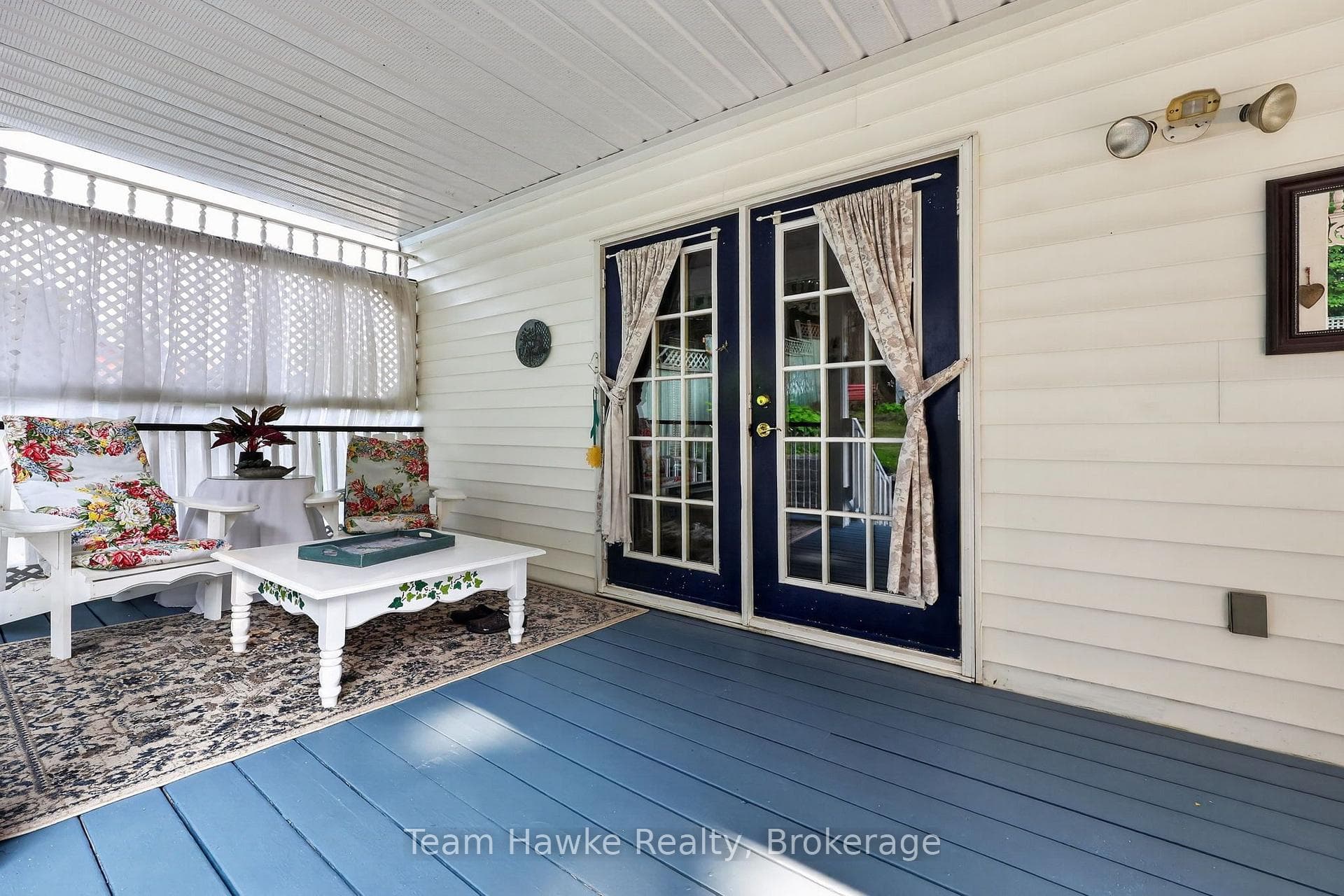 255 Hanly Street photo 35