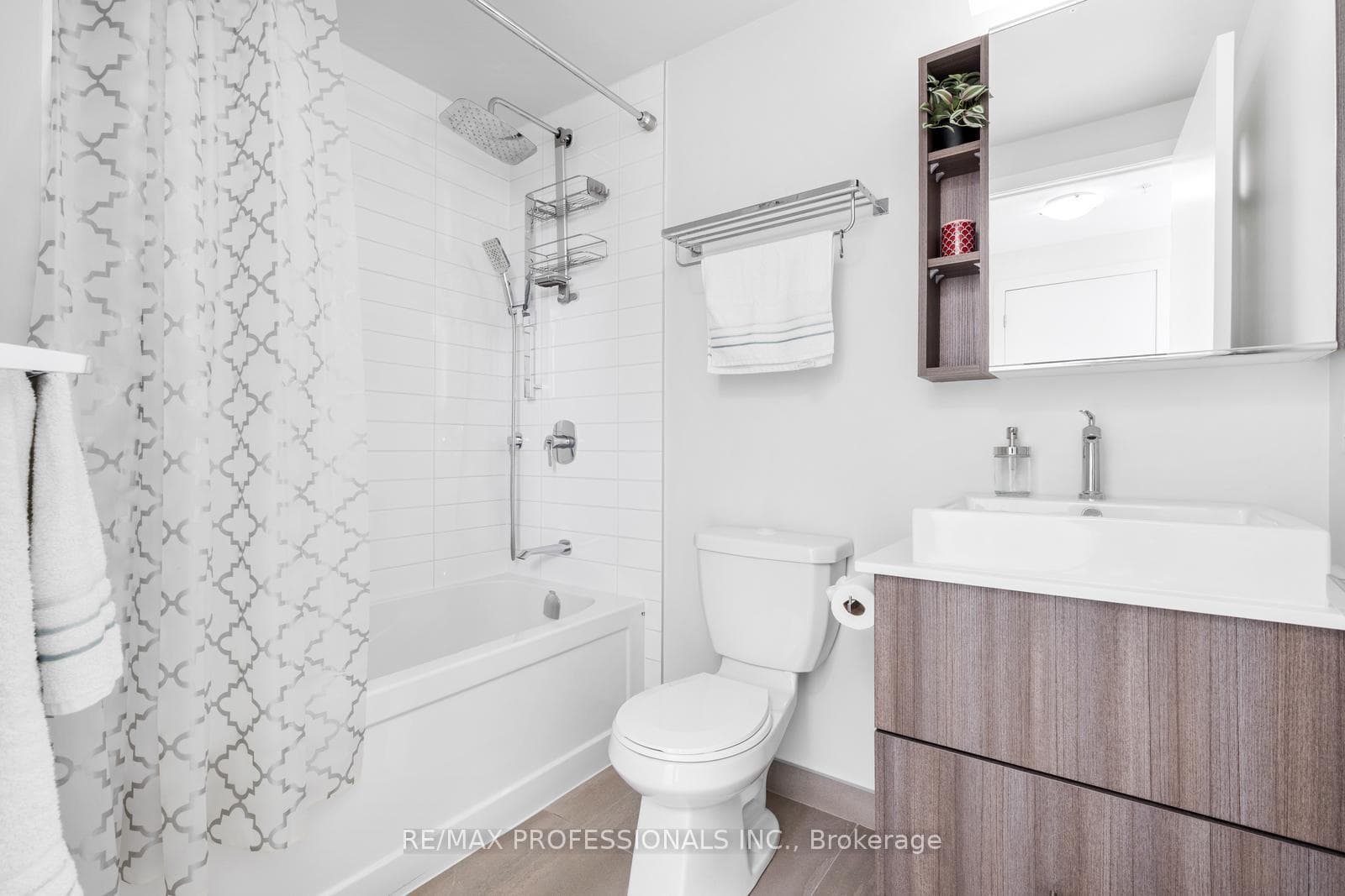 38 Howard Park Unit 714 photo 19
