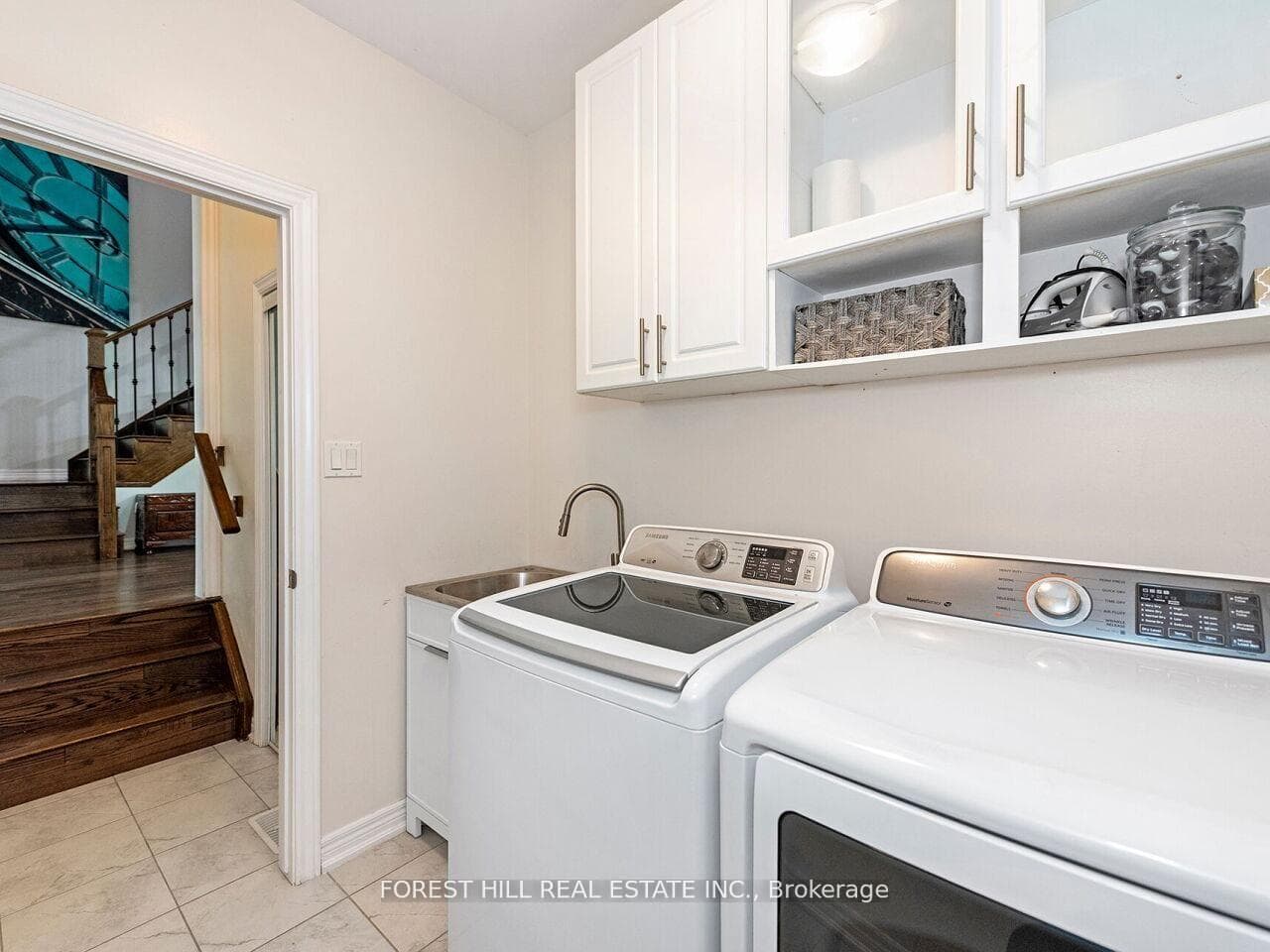 488 Linden Drive photo 4