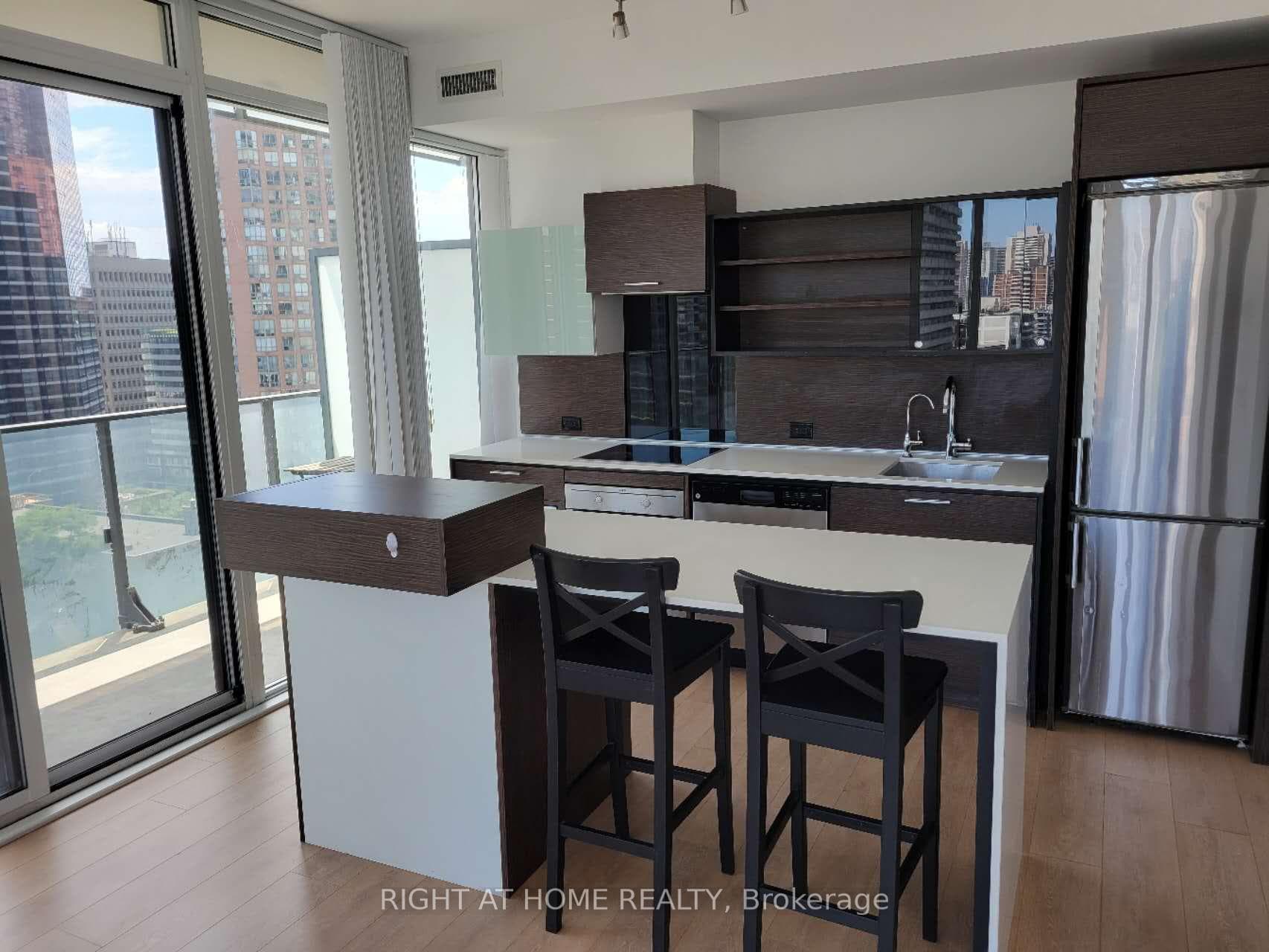 75 St Nicholas Street Unit 1502 photo 18