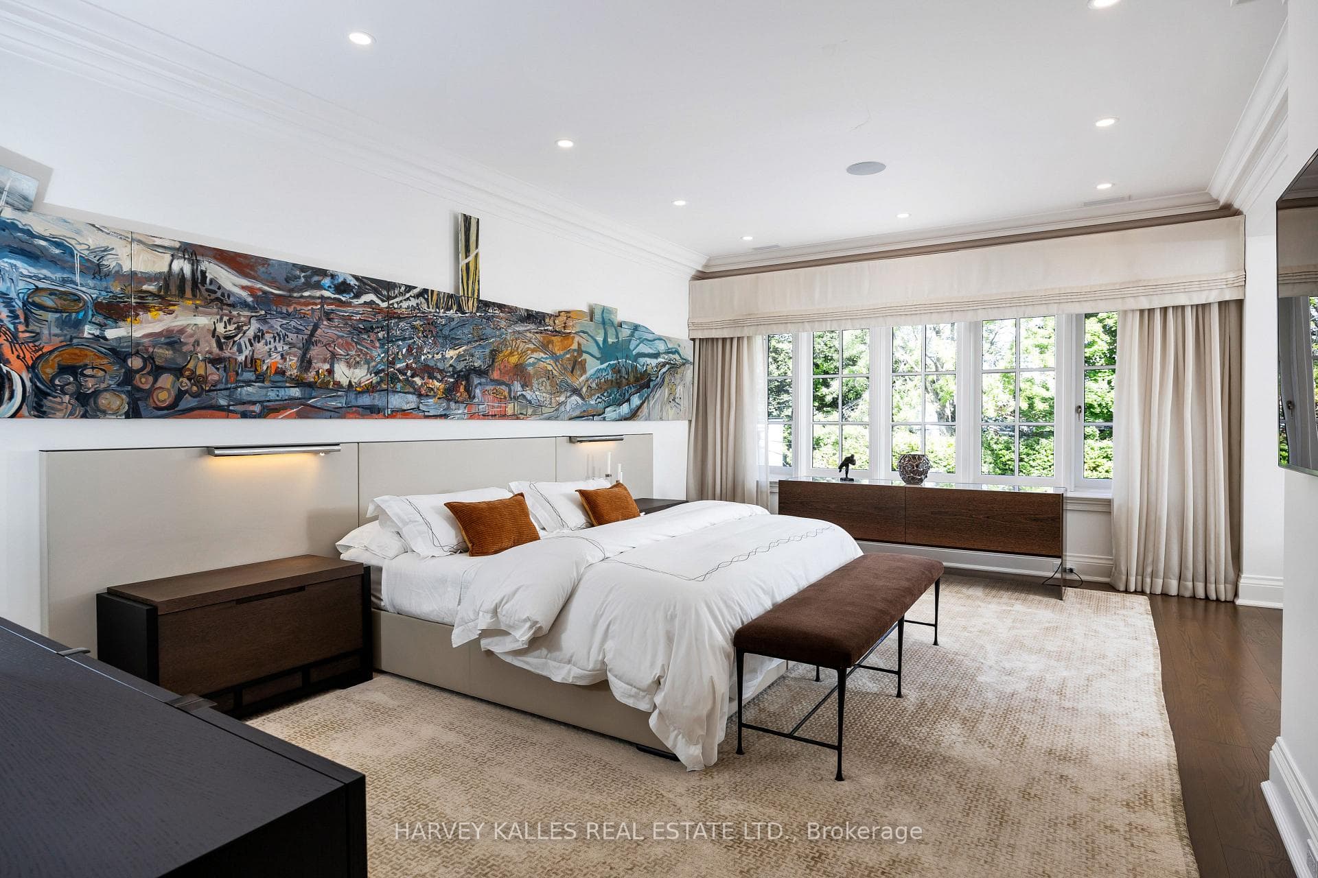 297 Russell Hill Road photo 25