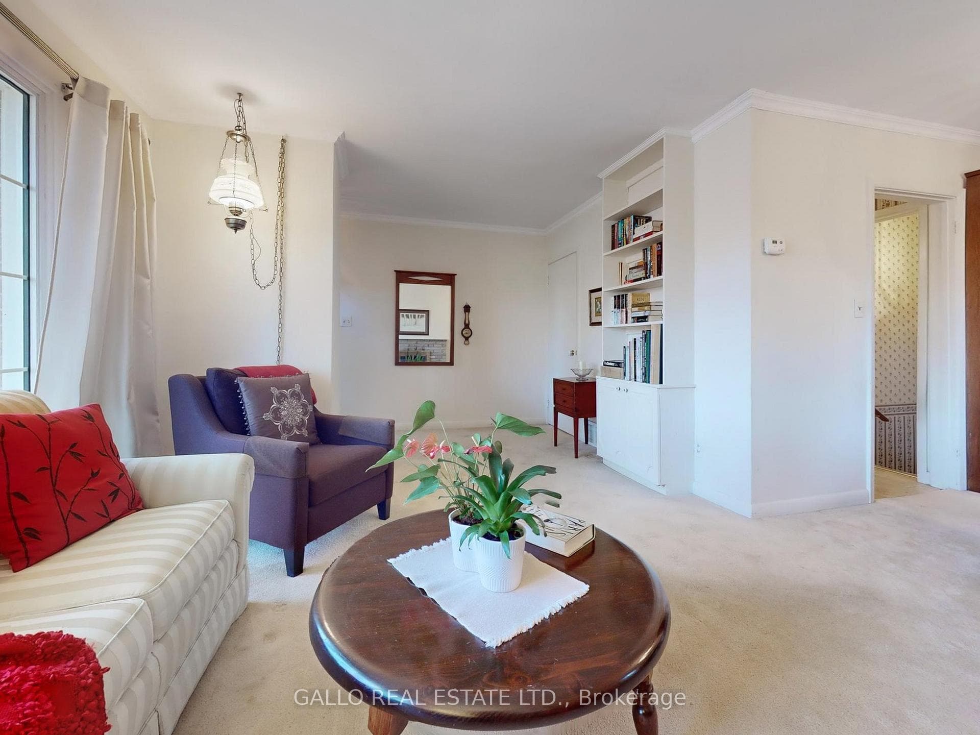 46 Fairview Avenue photo 8